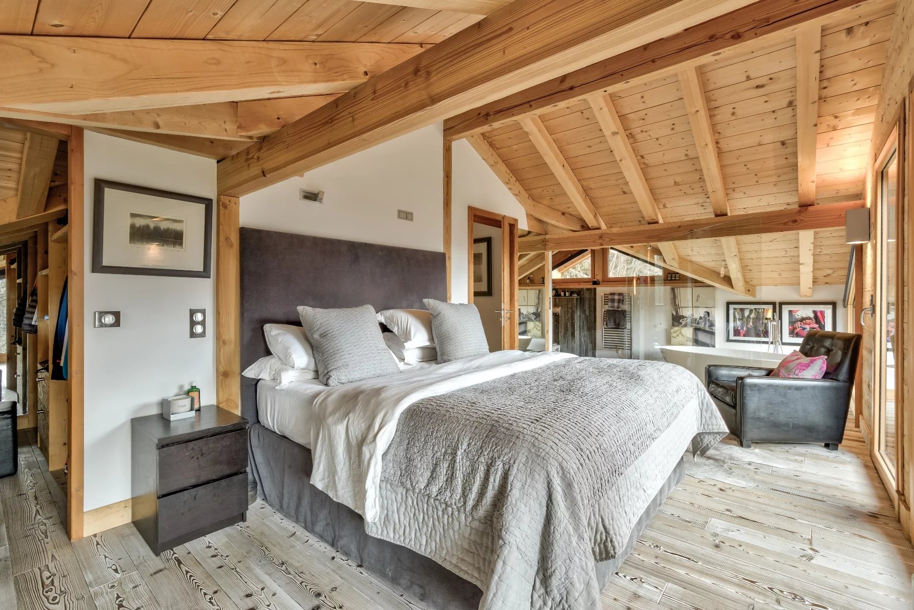 Photo of LES HOUCHES – A 5-bedroom chalet with fabulous views in Coupeau