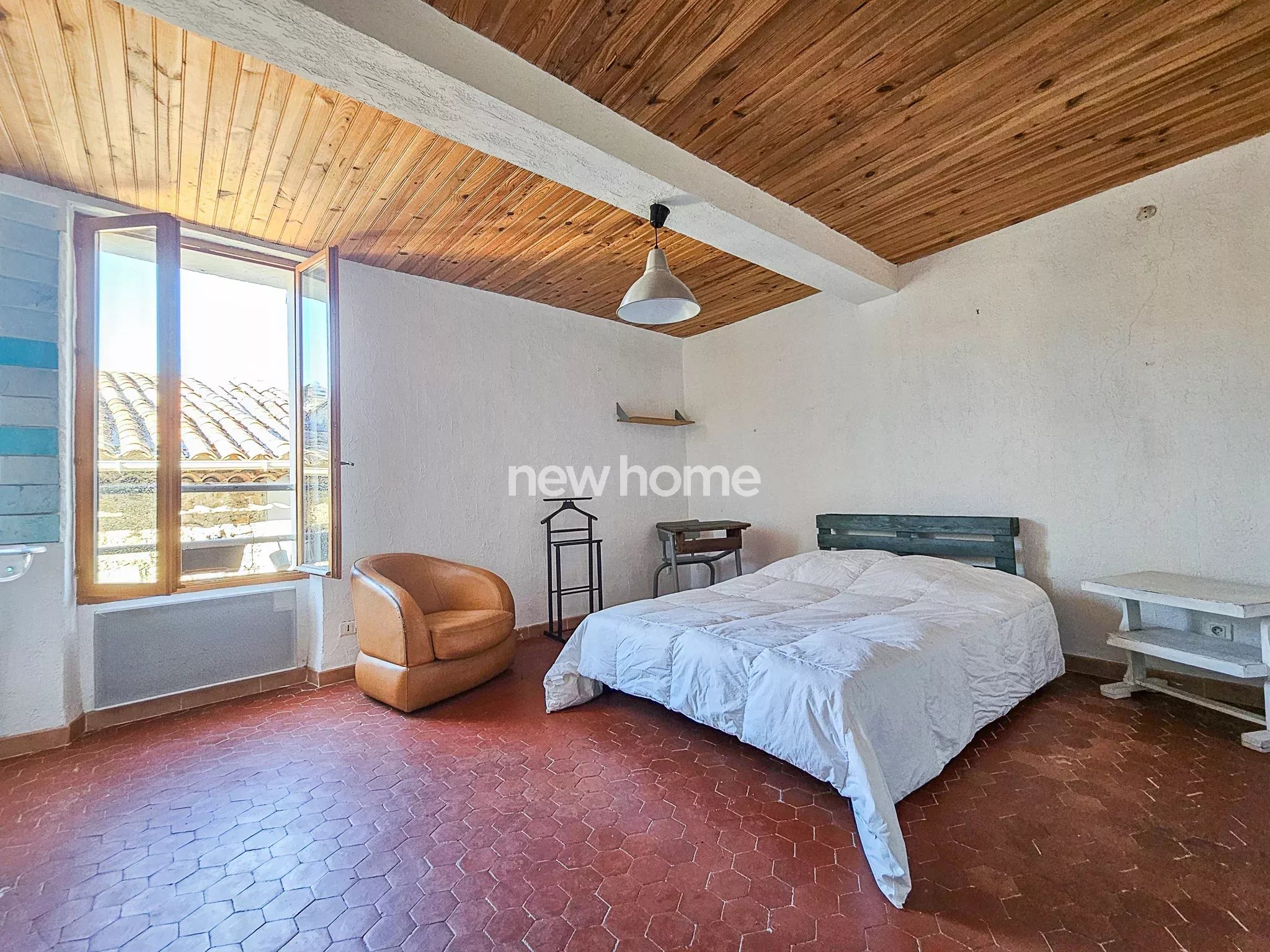 Charmante maison de village aux beaux volumes  Ampus