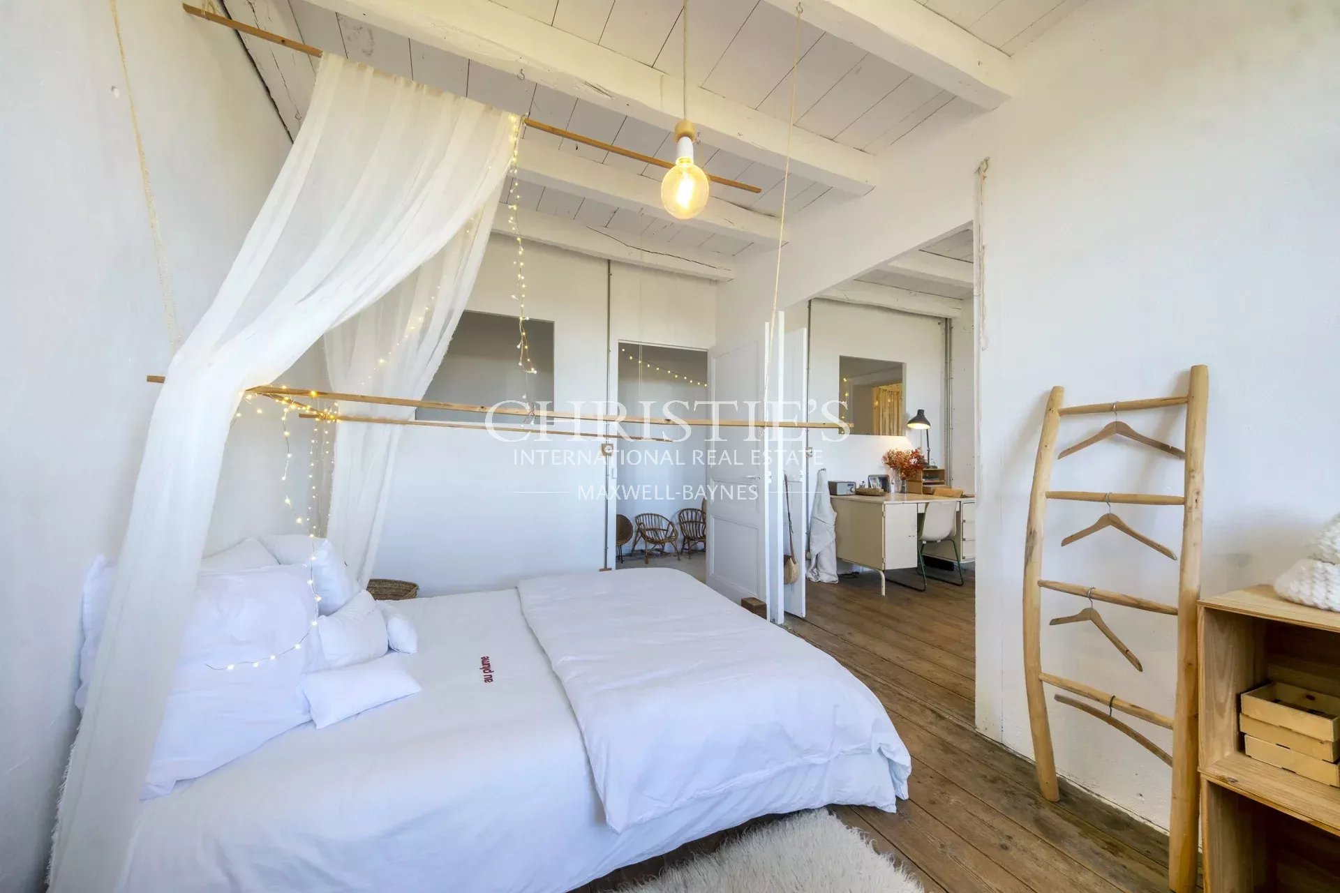 8 Bedroom Chateau's Image 26