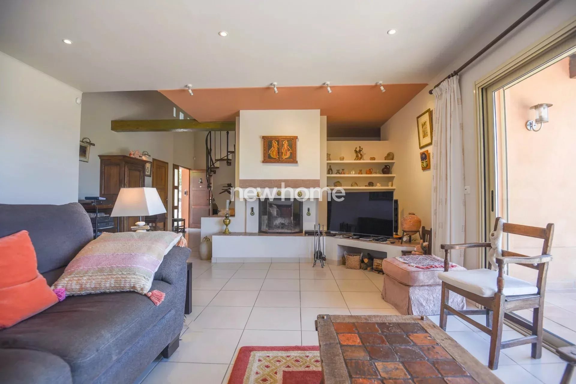 Propriété d'exception à Lorgues avec vue panoramique et appartement indépendant