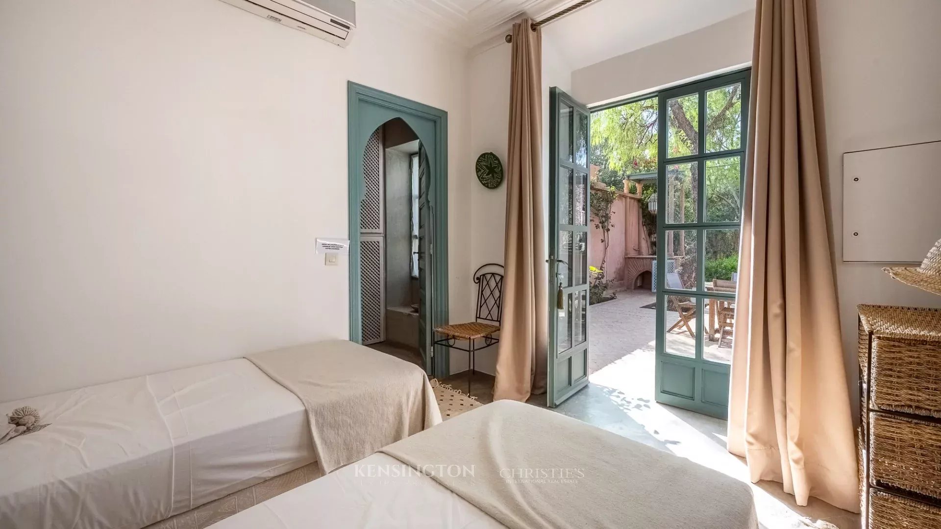 4 Bedroom Villa/Townhouse's Image 43