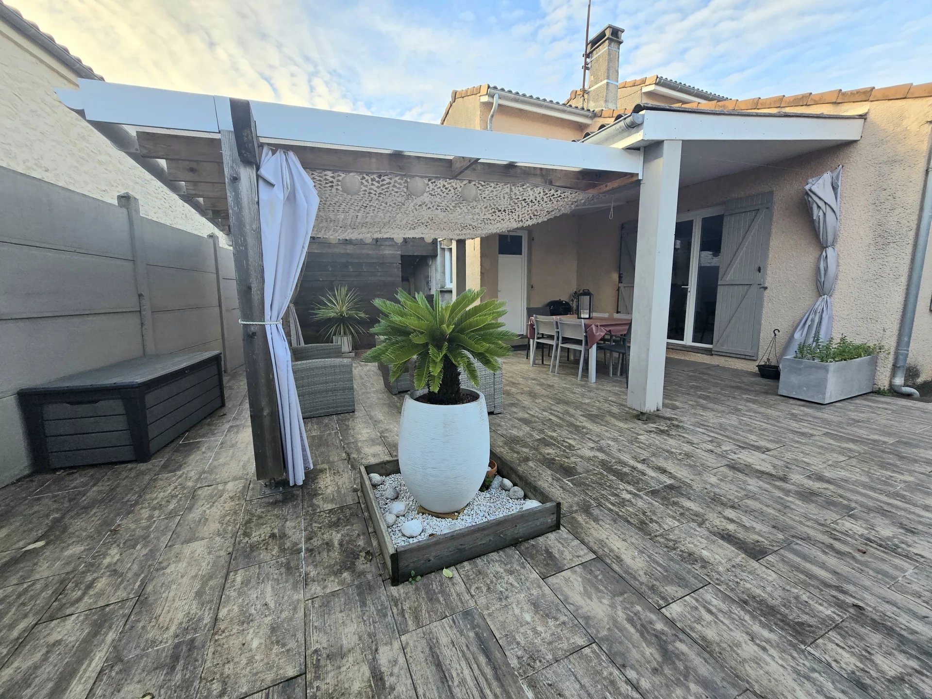 Agence immobilière de ROSER BEATRICE