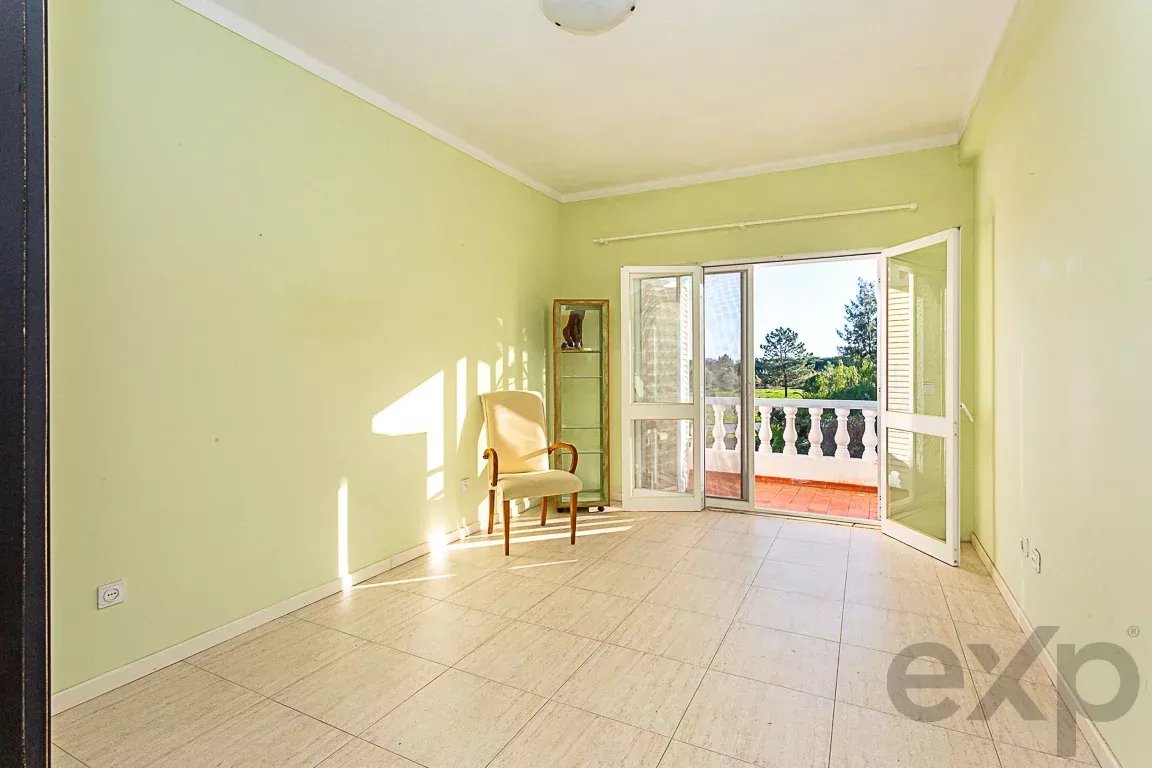 Three-bedroom house with potential for rental income – Gambelas, Montenegro 86834316 image 25