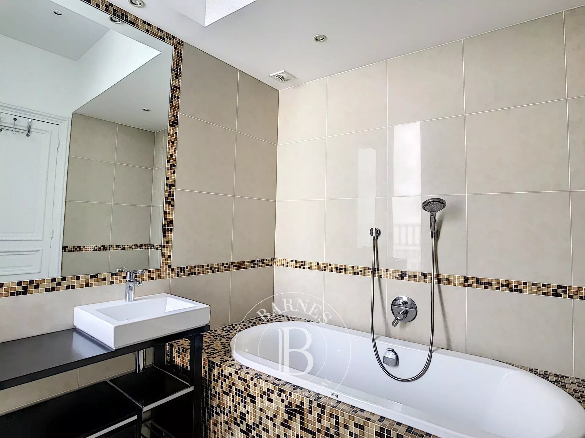 Daire Paris 8ème - picture 11