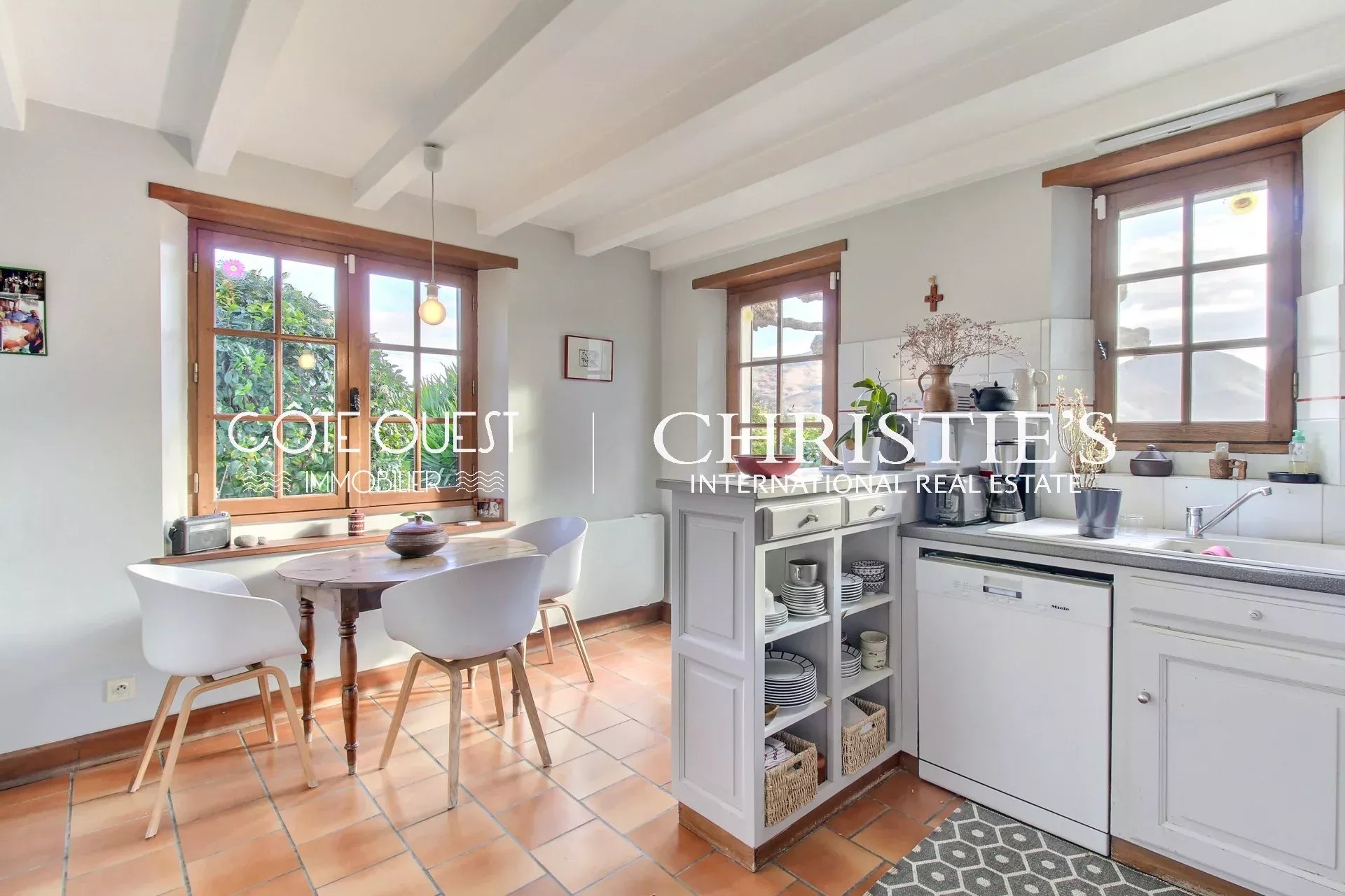 4 Bedroom Villa/Townhouse's Image 5