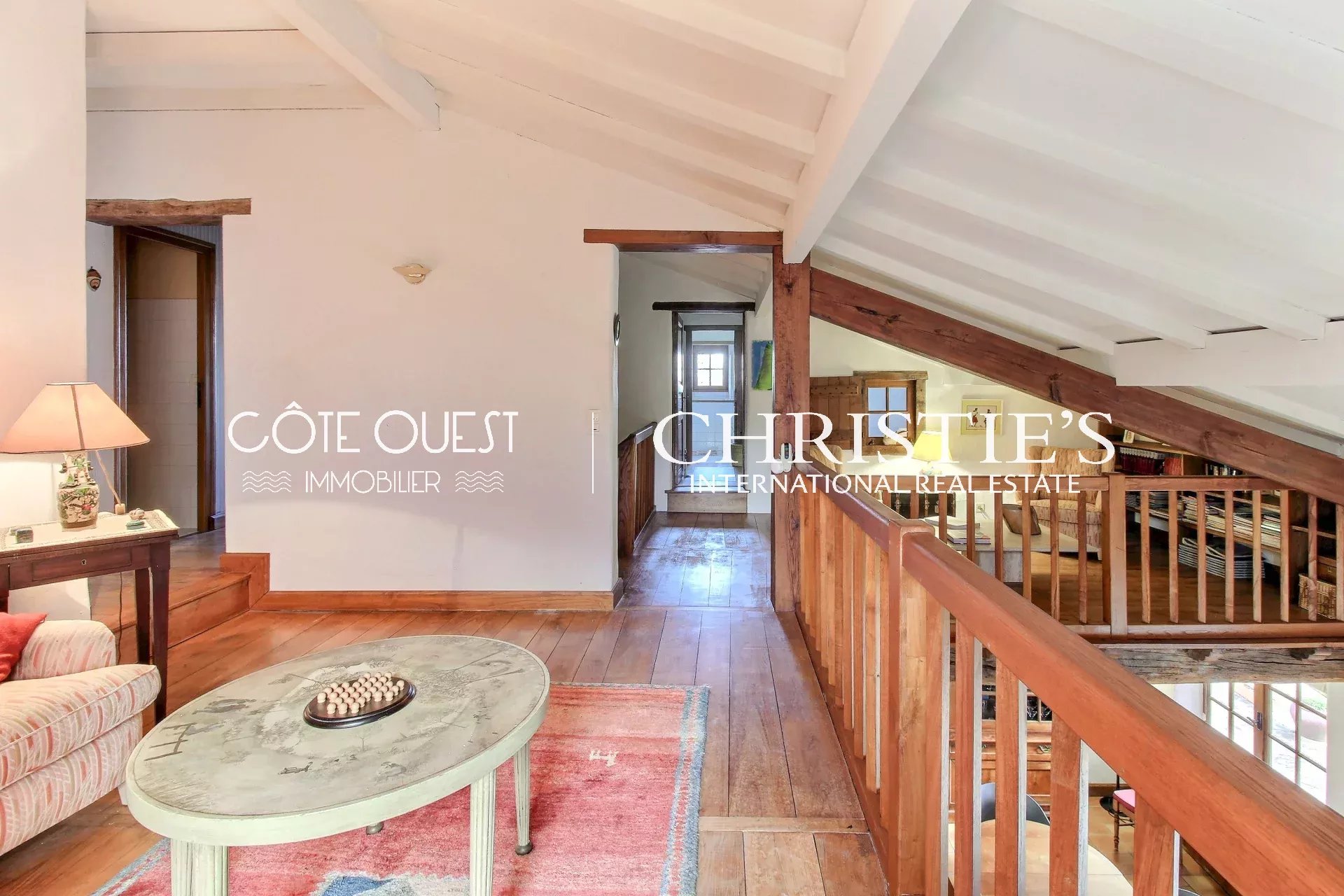 4 Bedroom Villa/Townhouse's Image 9