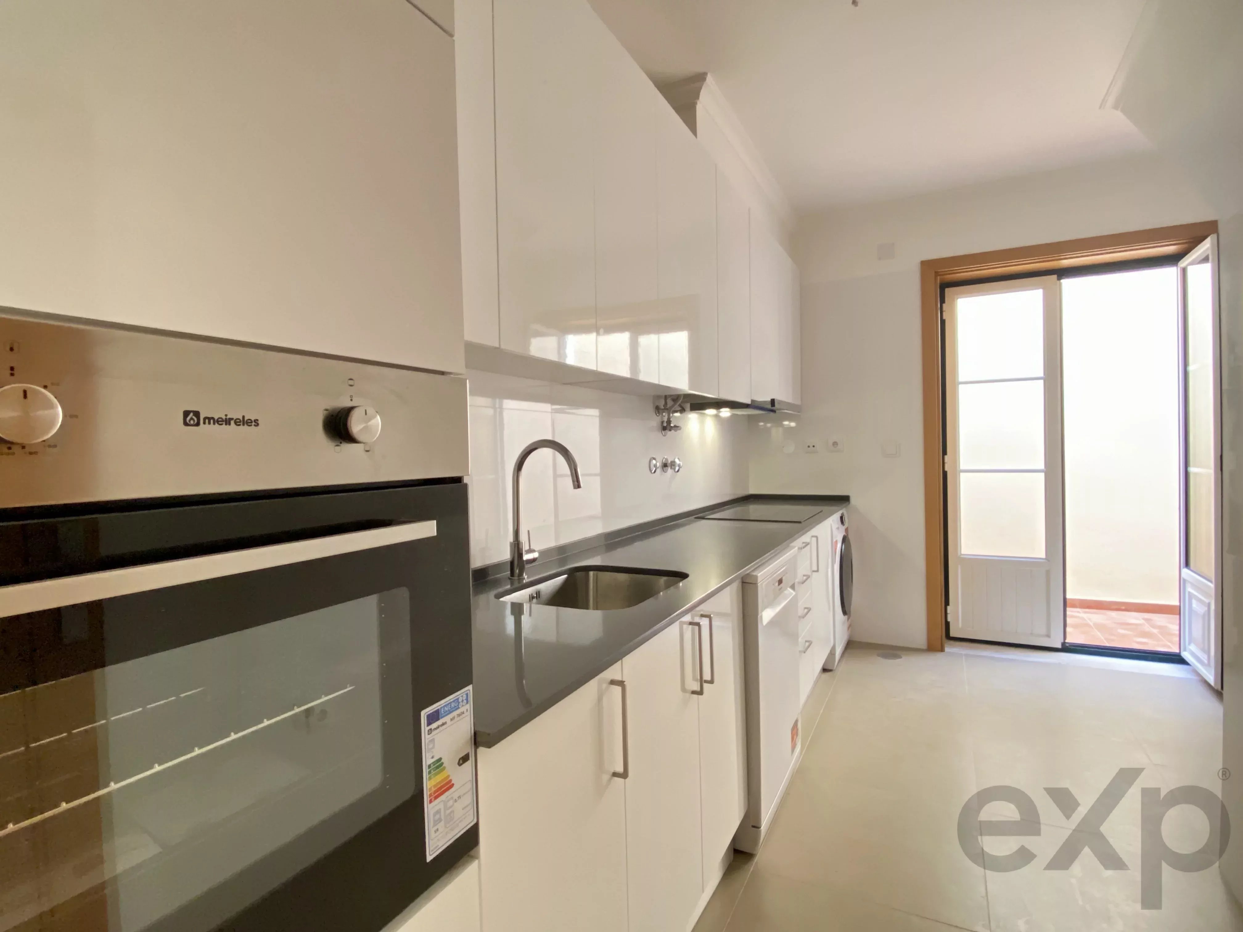 Renovated building - Quiet street in Bairro Alto, Lisbon 87014795 image 7
