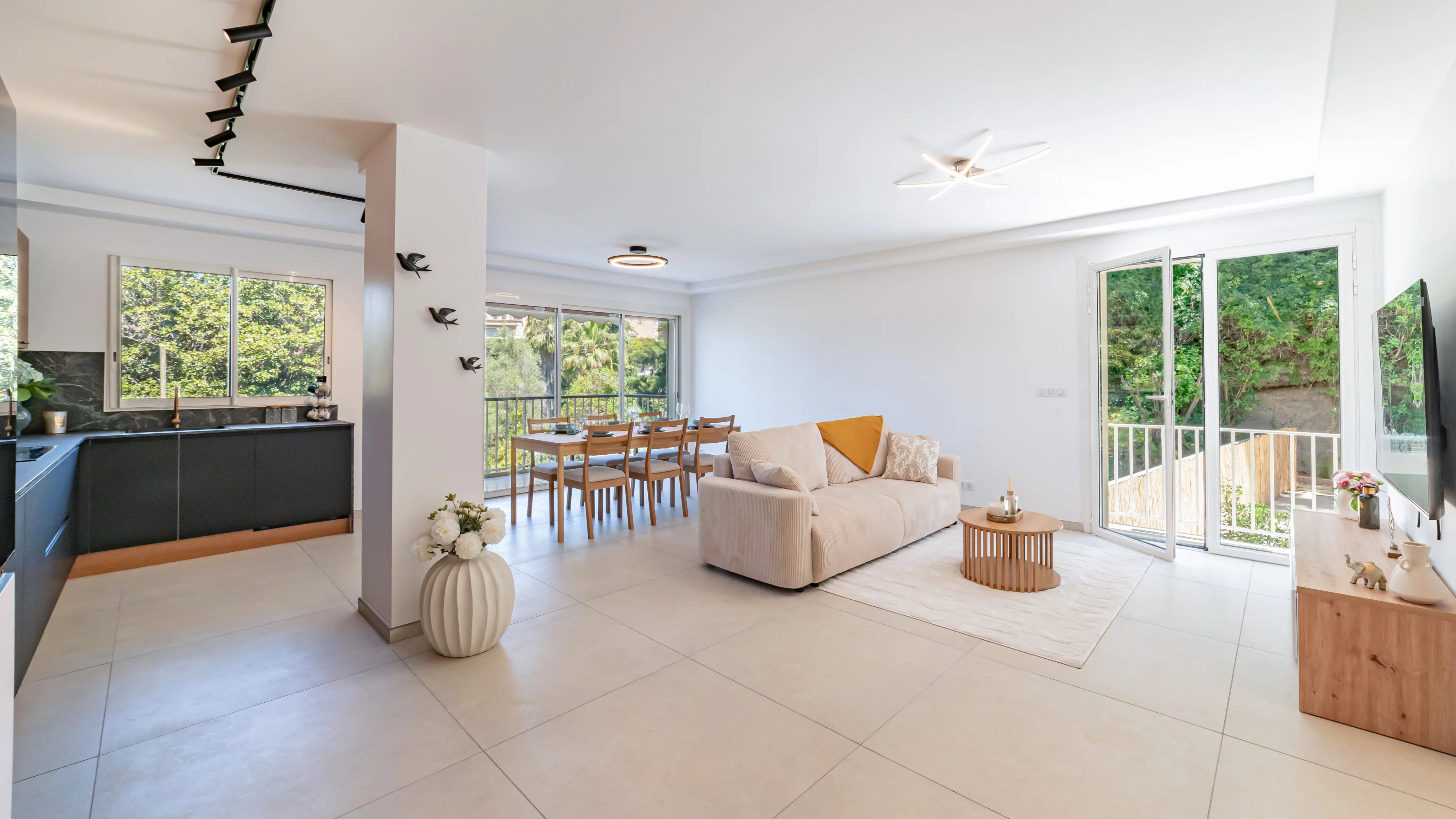Bel appartement avec large terrasse-jardin