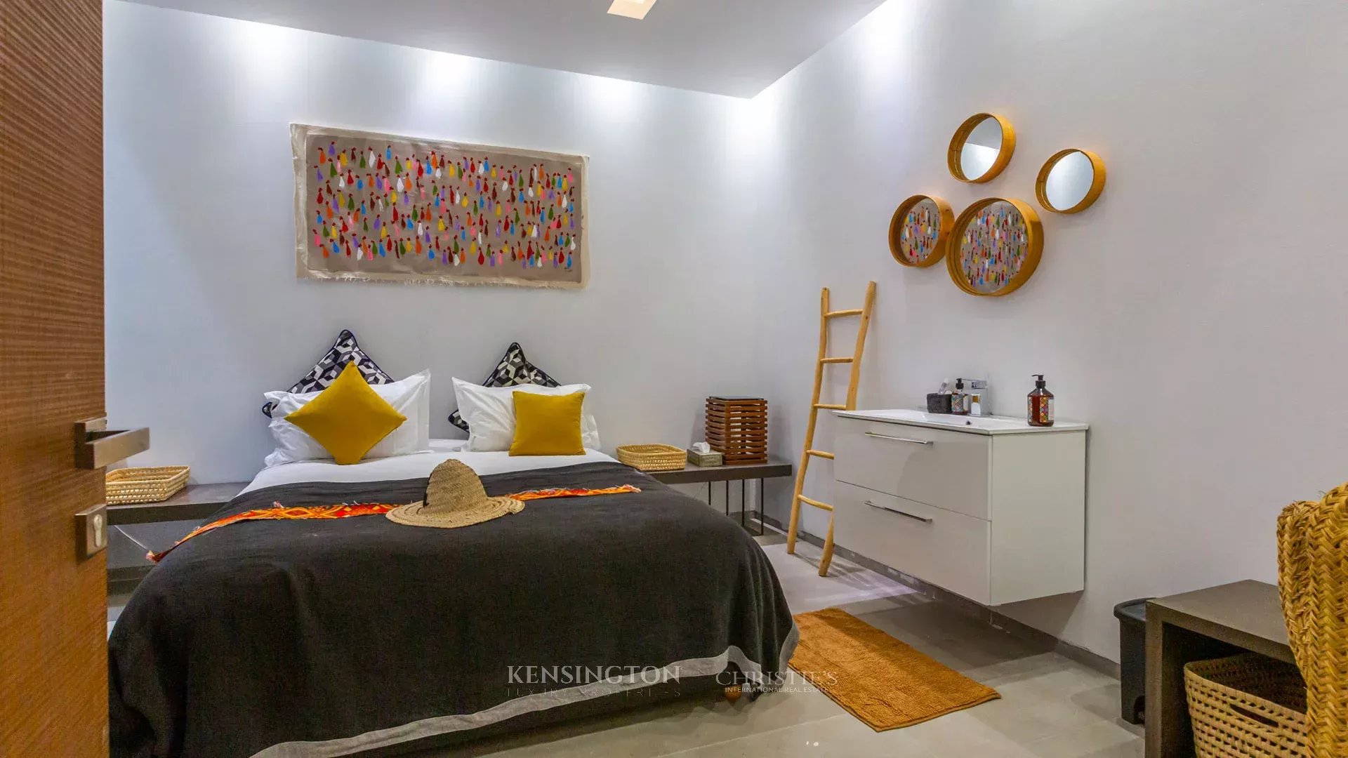 6 Bedroom Villa/Townhouse's Image 57