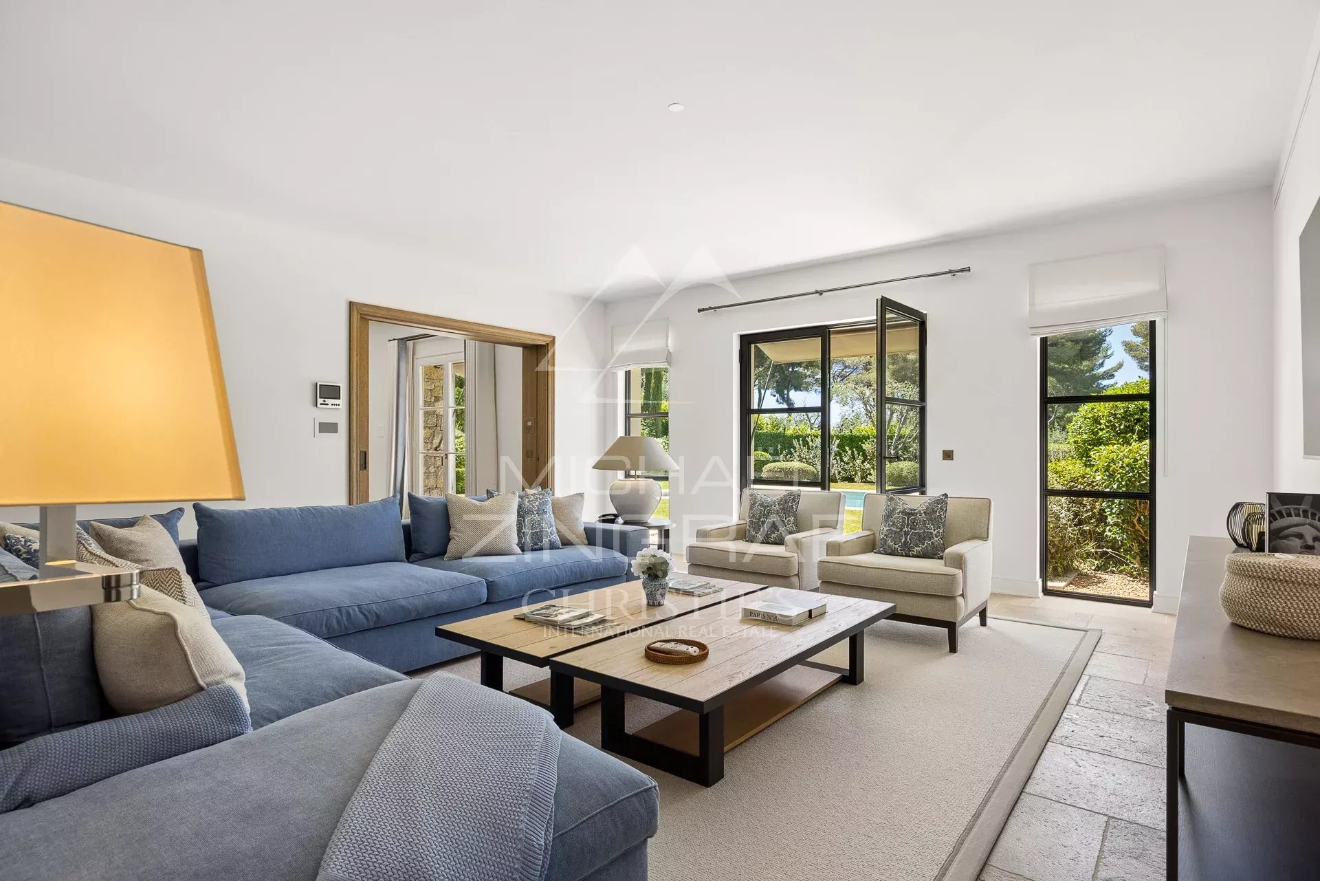 5 Bedroom Villa/Townhouse's Image 4