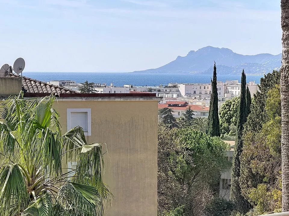 Image of Apartment - 4 Bedrooms for Sale in Alpes-Maritimes-Cannes-France, Image 2