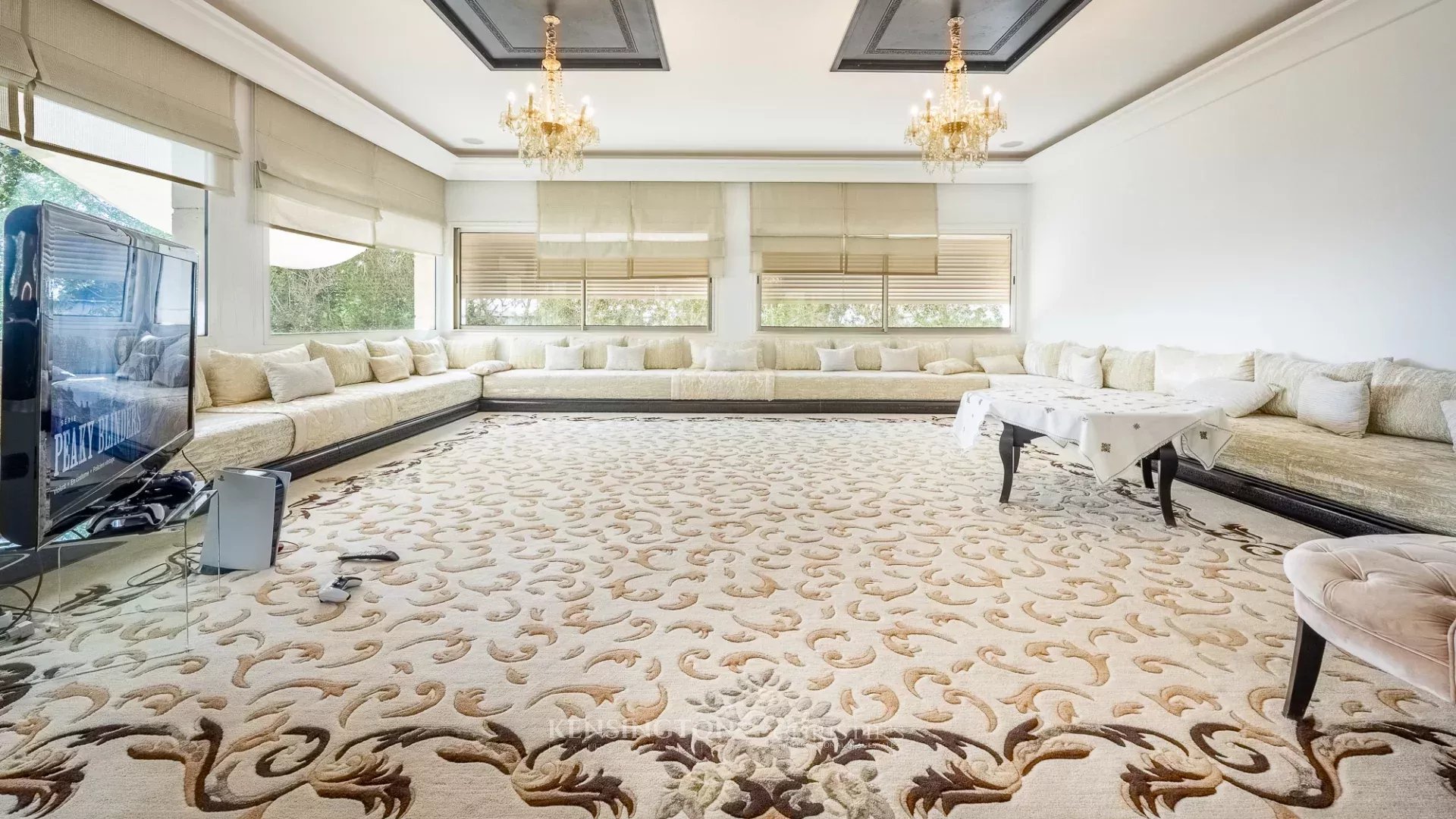 5 Bedroom Villa/Townhouse's Image 9
