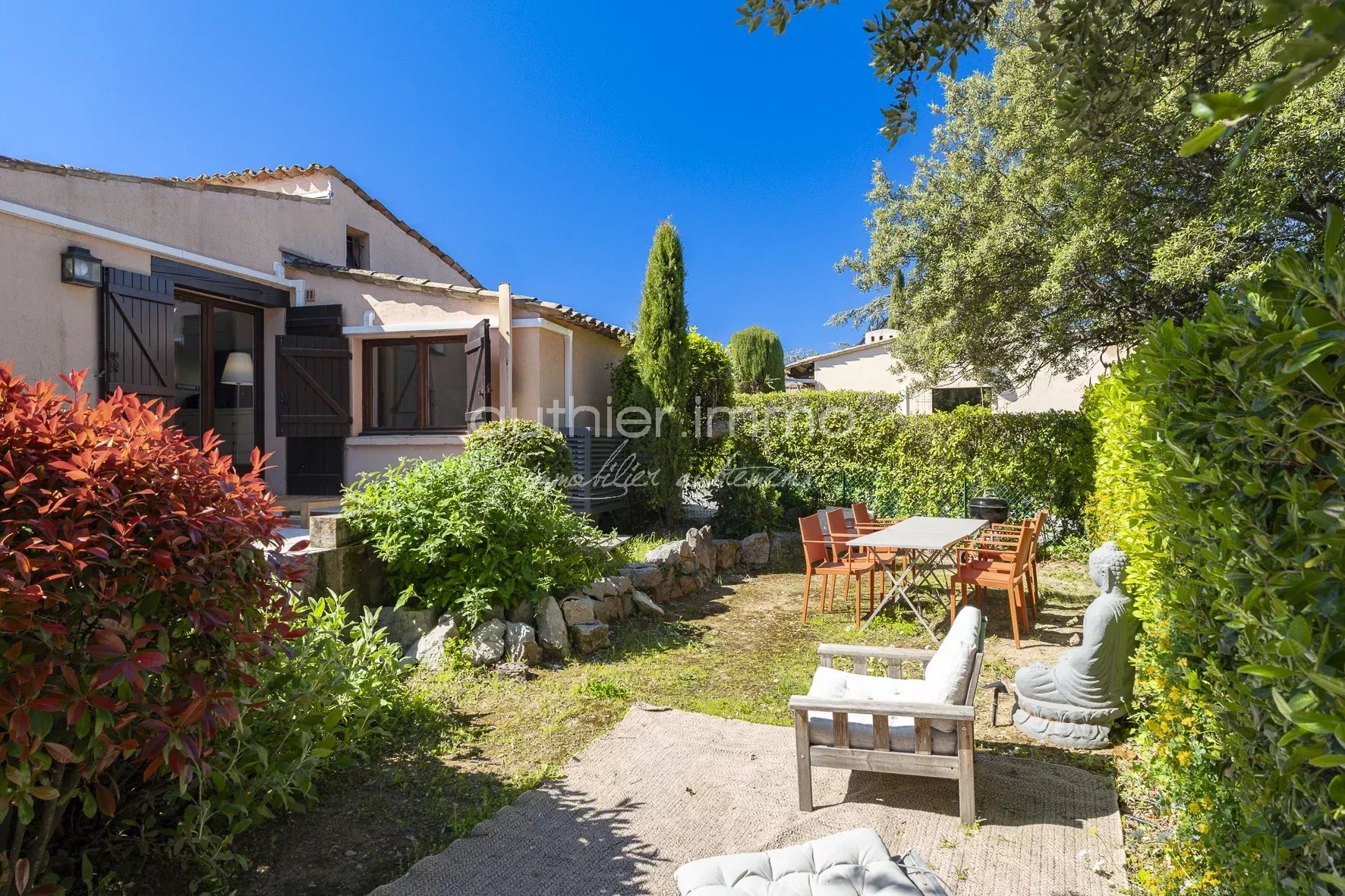 Agence immobilière de 