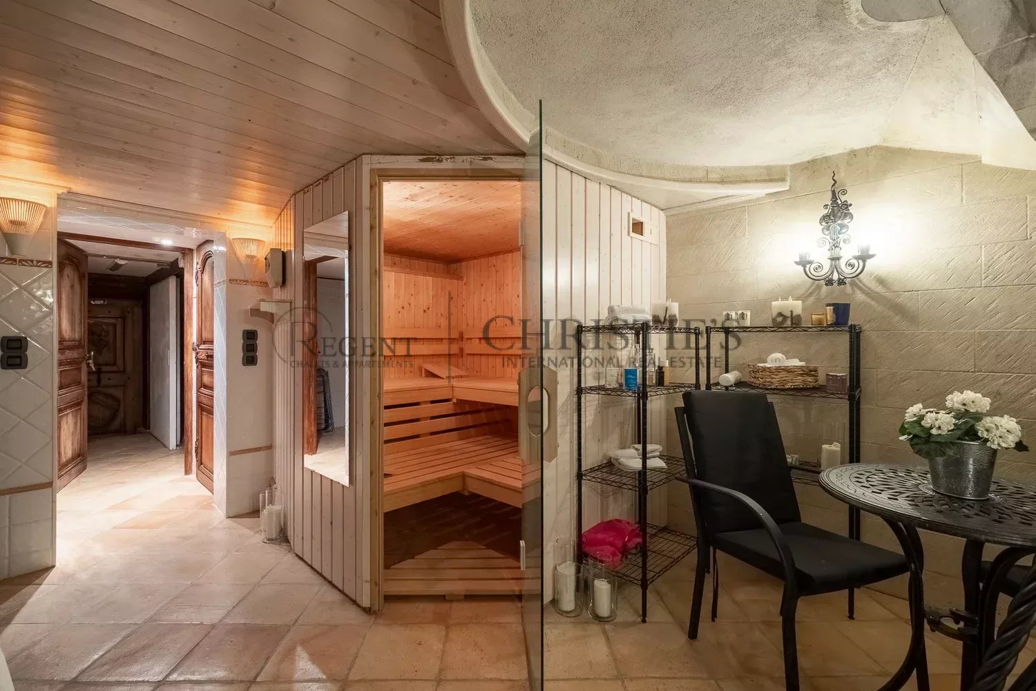 6 Bedroom Villa/Townhouse's Image 27