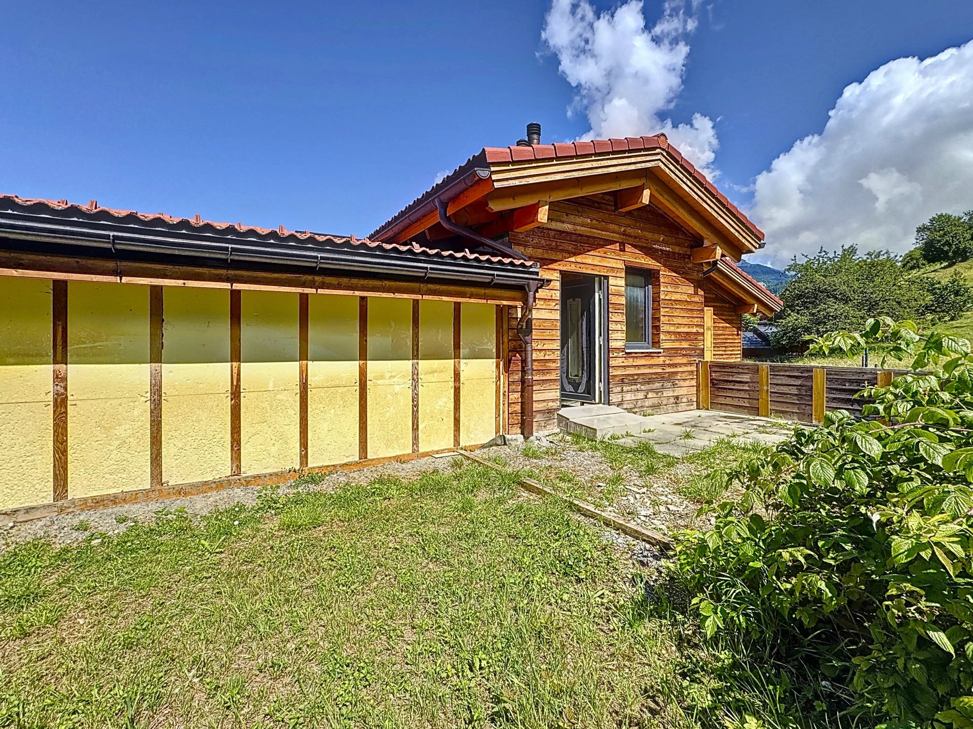 Opportunité à saisir en plein cœur du village !