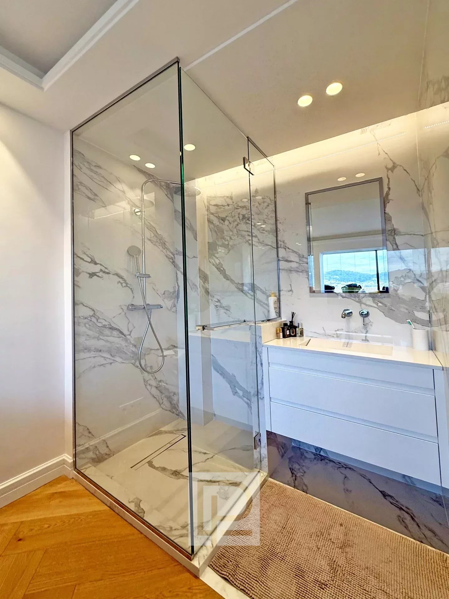 Le Cannet Europe - Completely renovated apartment with beautiful view