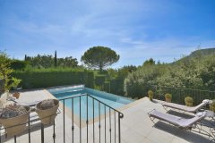 Chateauneuf Provencal Villa for sale with Panoramic Views — photo 7 of 7