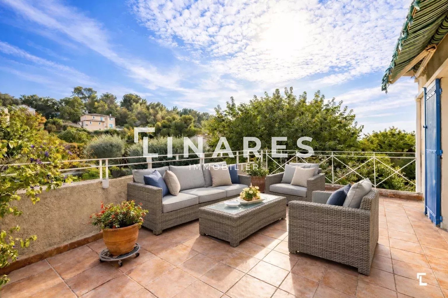 LE RADIEUX - Duplex T3 de 98m² - Terrasse de 23m² - Box fermé (en sus) -  13011 LES CAMOINS
