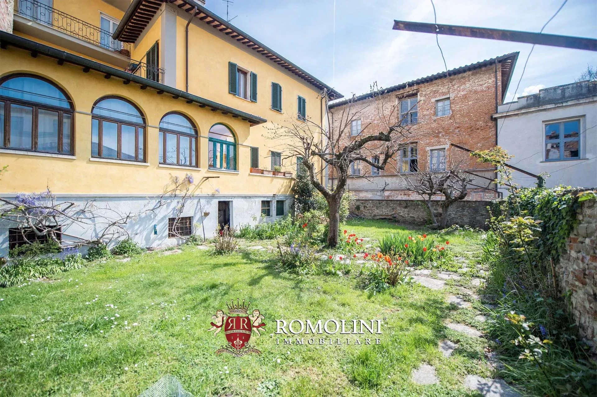 4 Bedroom Villa/Townhouse's Image 4