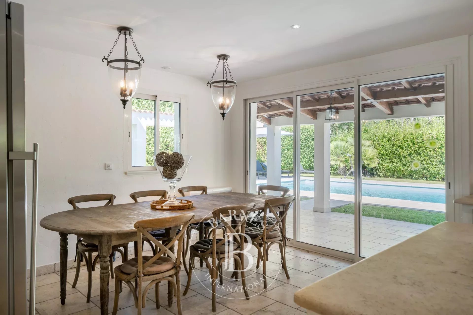 Ev Mougins - picture 12