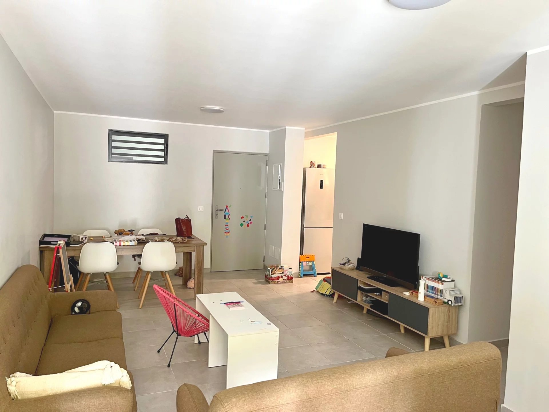 CHARMANT APPARTEMENT F3 A LOUER - PAPEETE