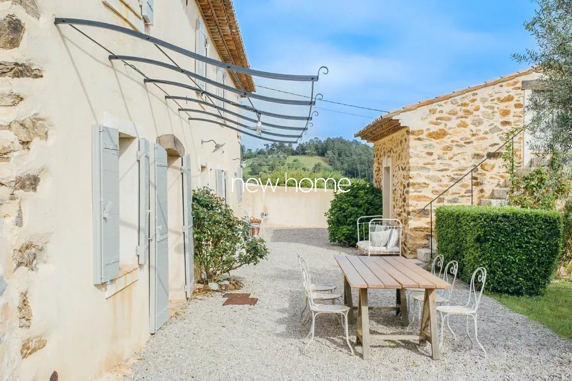Ancienne ferme de 1850 avec vue panoramique à Tanneron! Un véritable rêve provençal