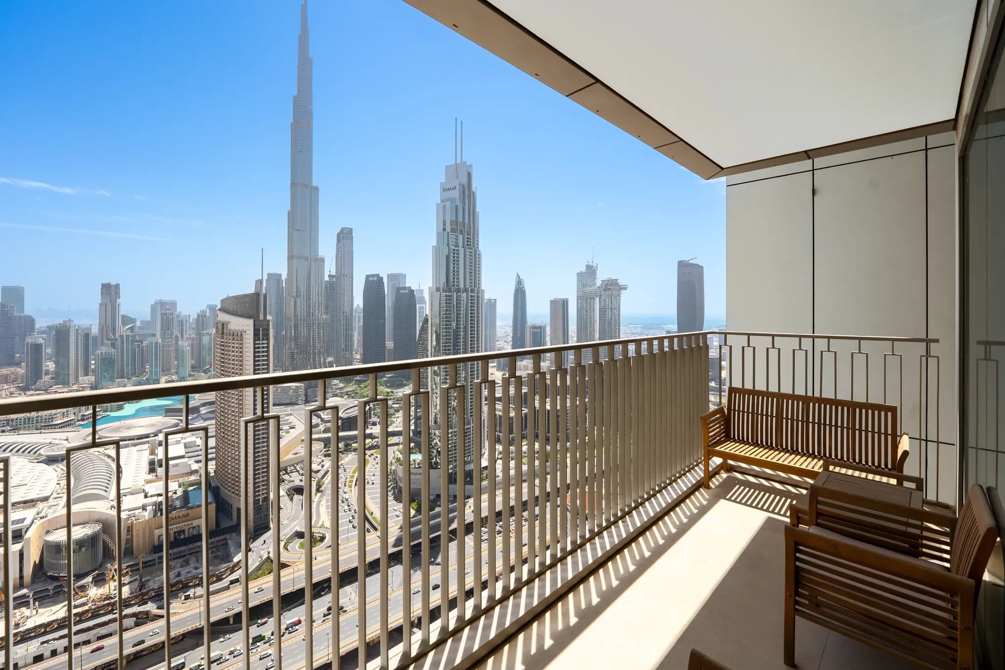 Remarkable 3-bedroom apartment in Downtown Views 2 for rent