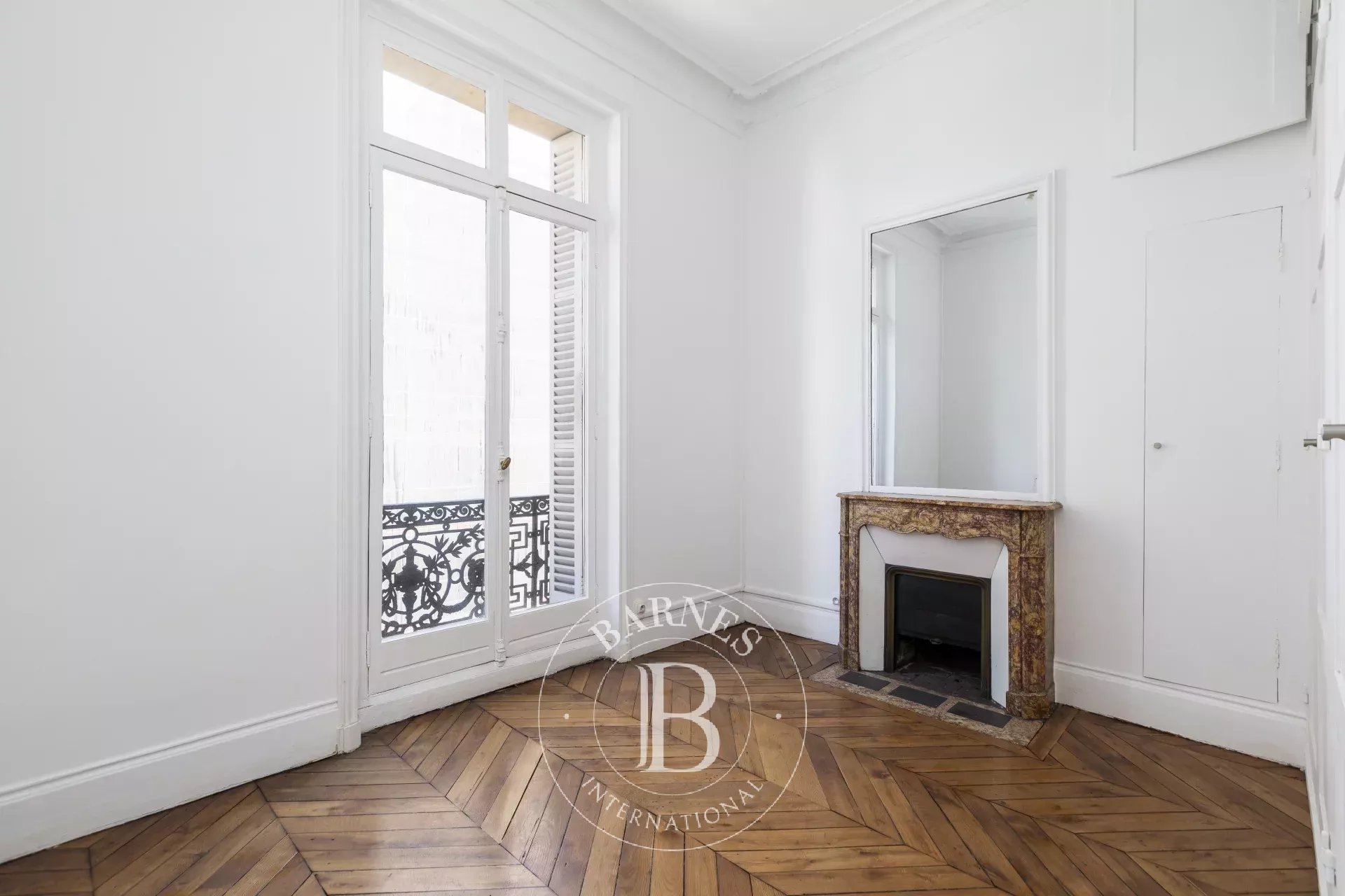 Daire Paris 7ème - picture 12