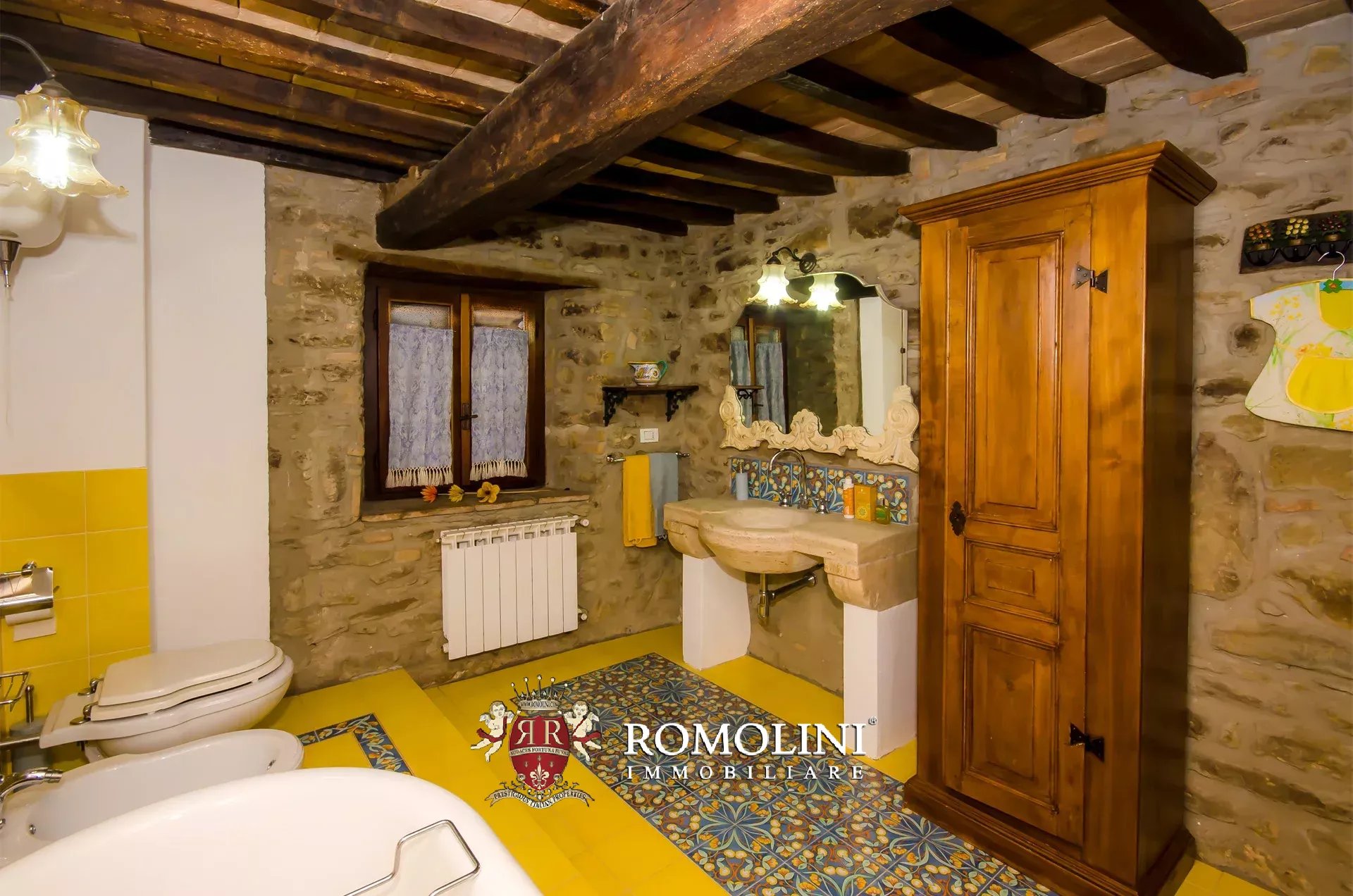 11 Bedroom Villa/Townhouse's Image 25