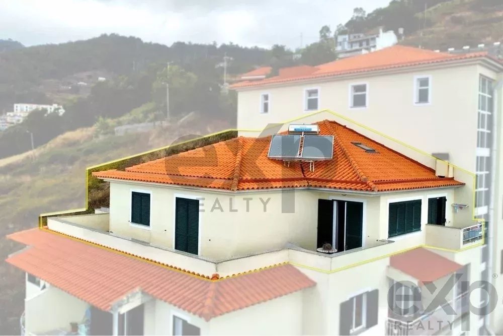 "Encanto e Conforto: Apt. 3 Quartos na Madeira"