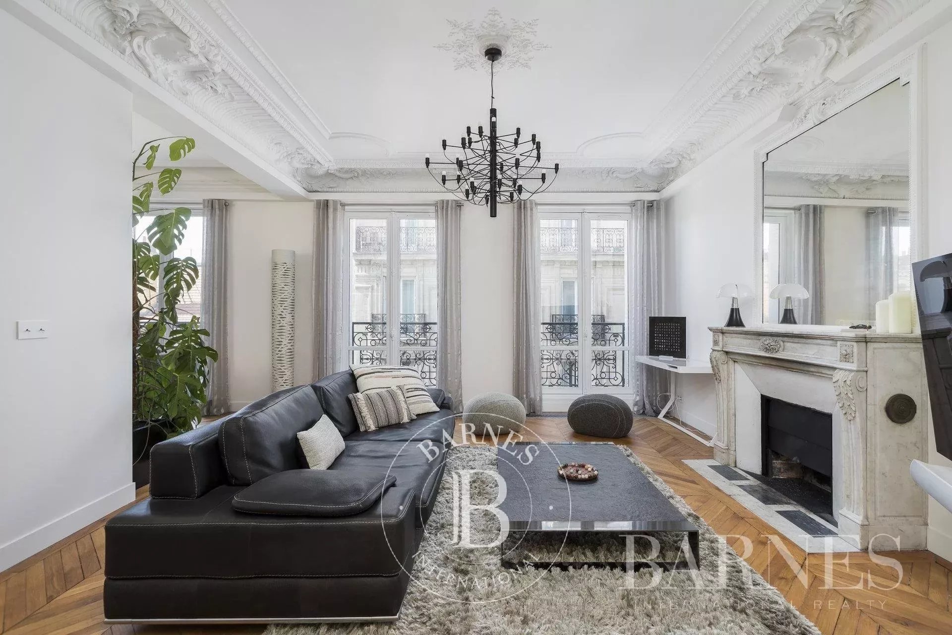 Daire Paris 8ème - picture 4