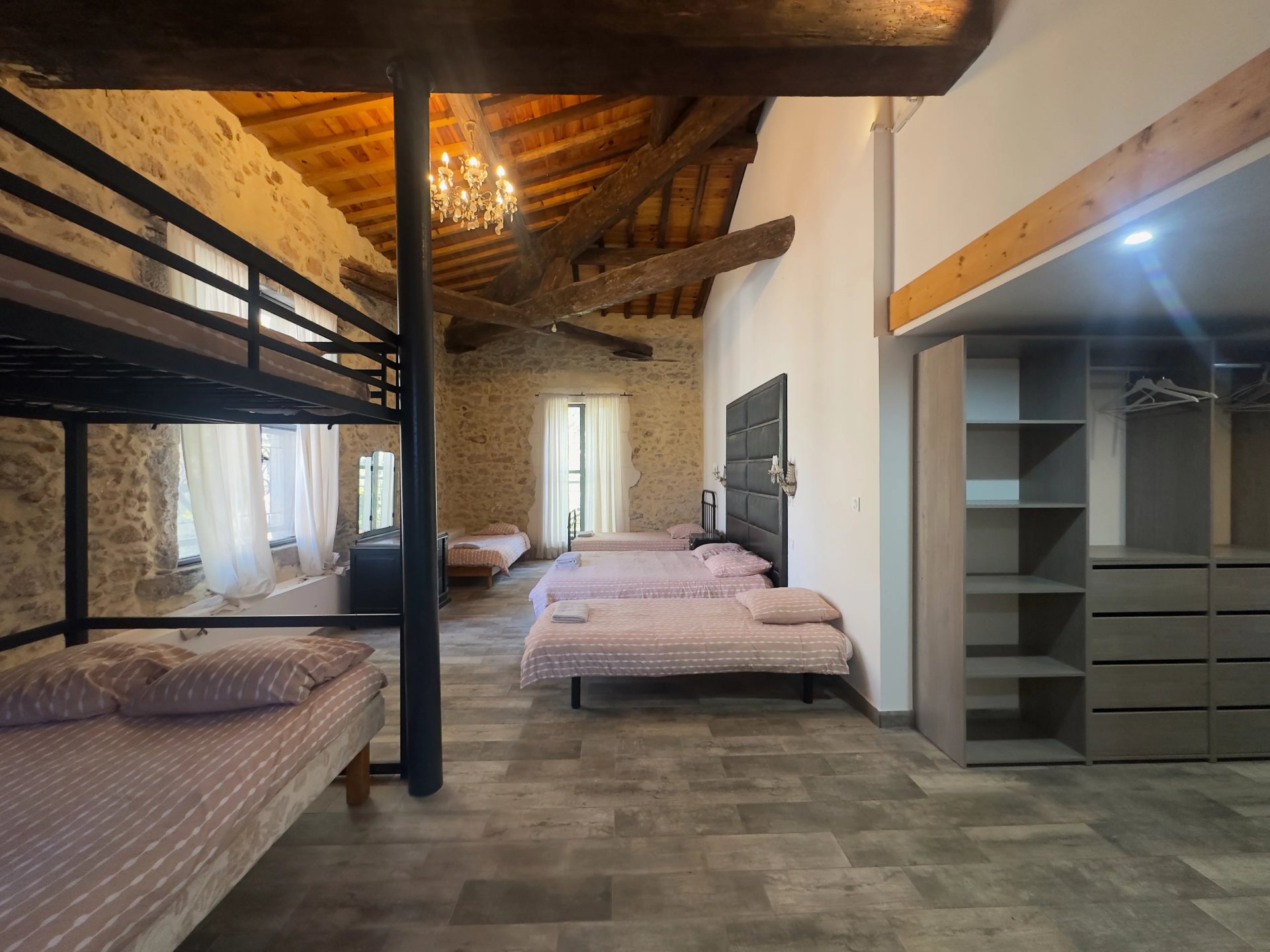 40 Bedroom Villa/Townhouse's Image 15