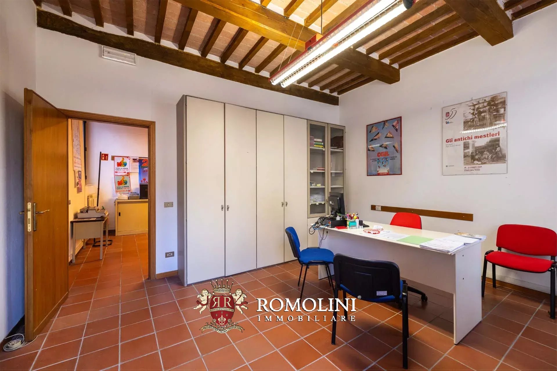 8 Bedroom Villa/Townhouse's Image 36