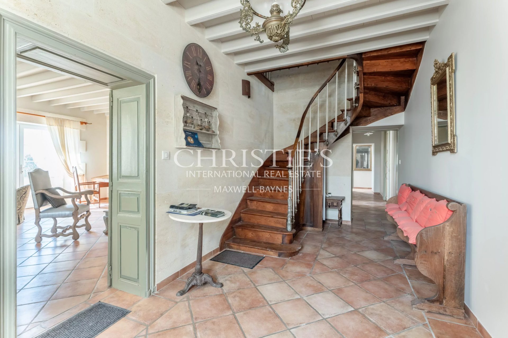 13 Bedroom Villa/Townhouse's Image 10