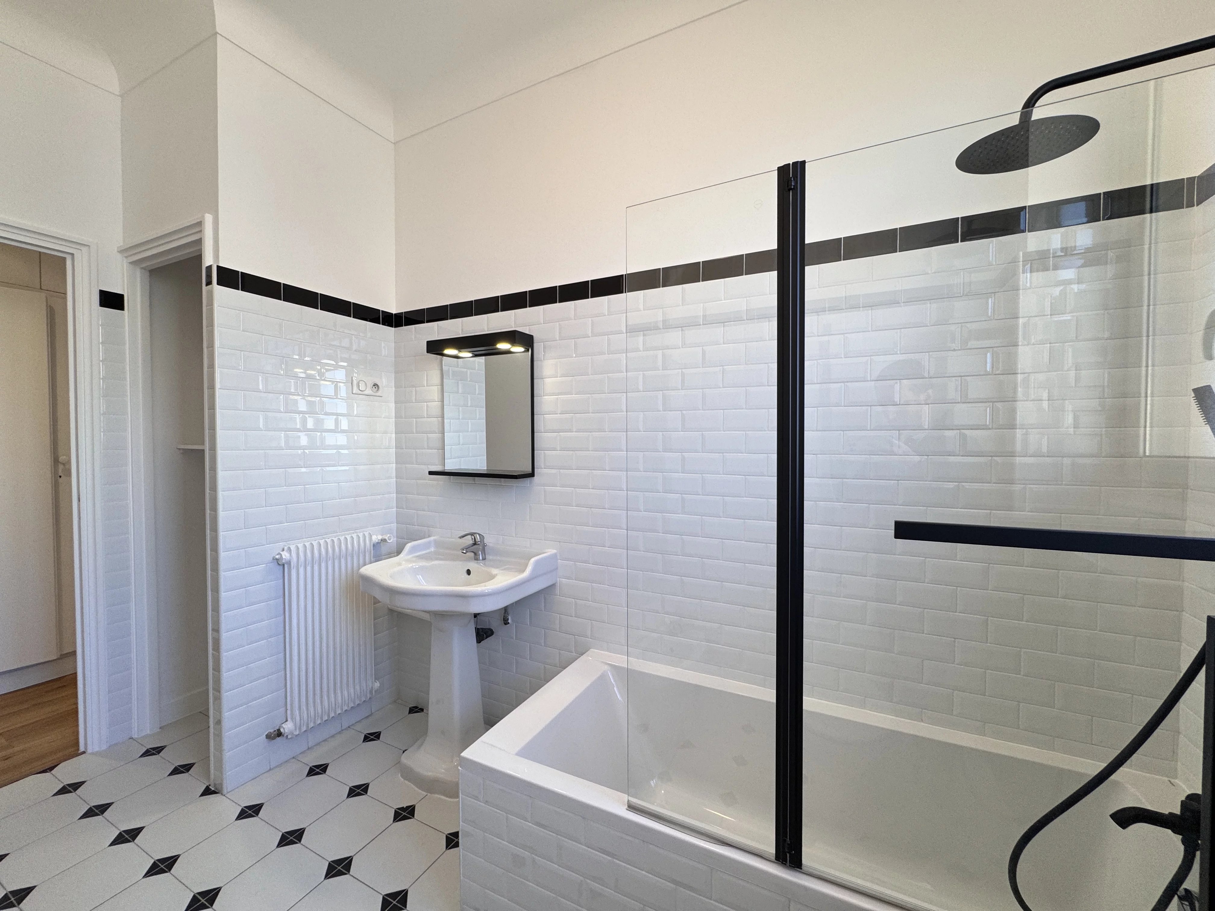 Franzido Palace - 4-Room Appartment for Rent