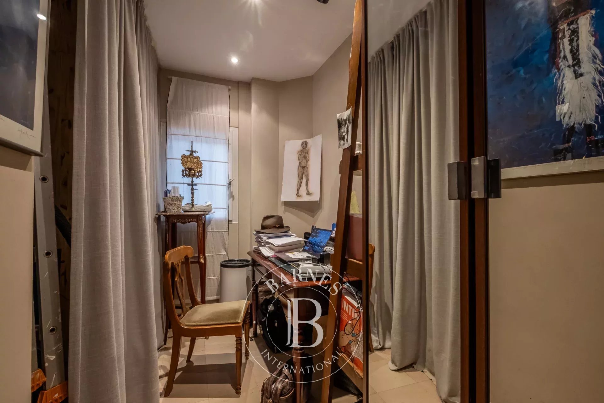 Paris  - Apartment 3 Bedrooms - picture 11