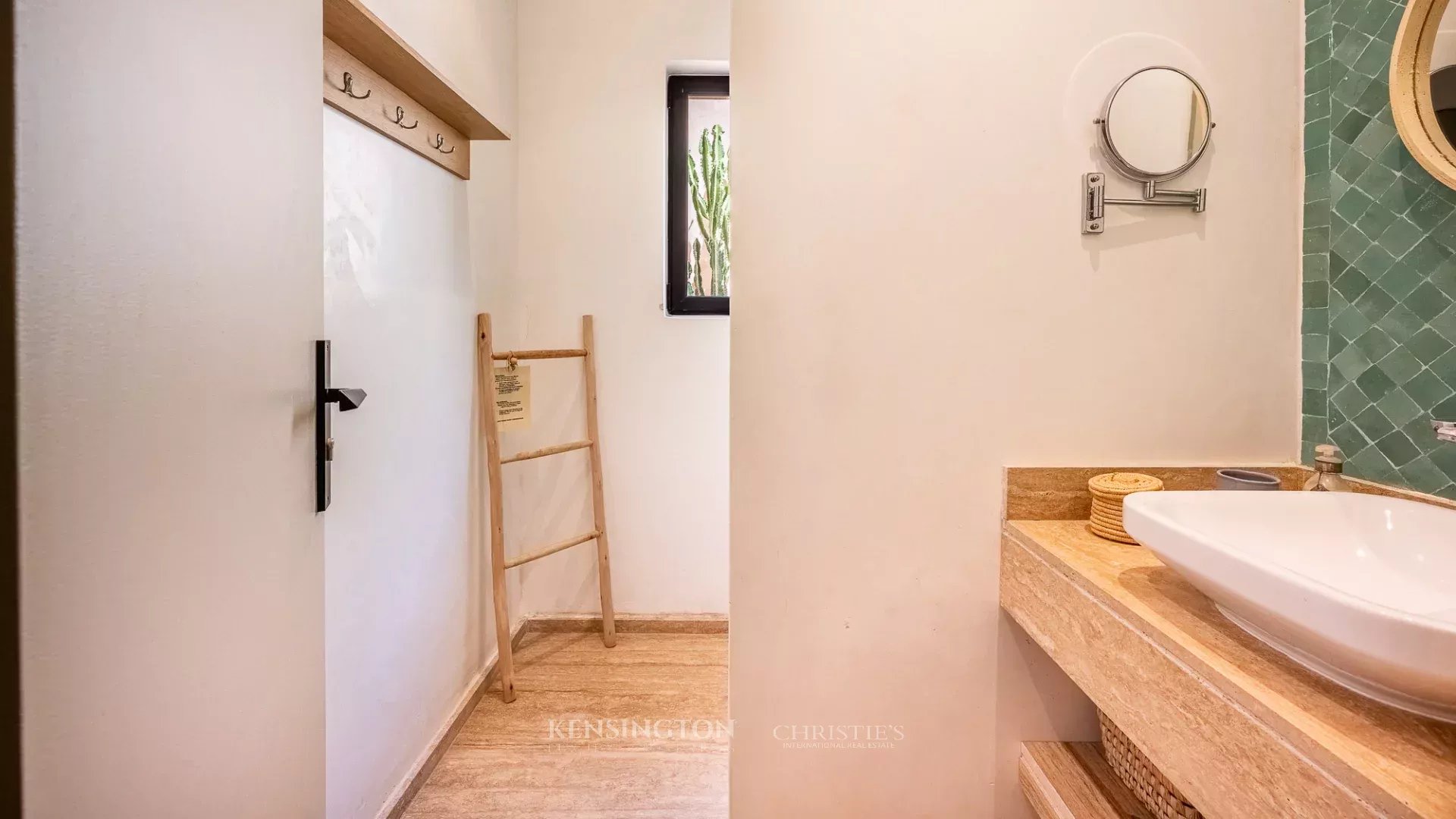 6 Bedroom Villa/Townhouse's Image 35