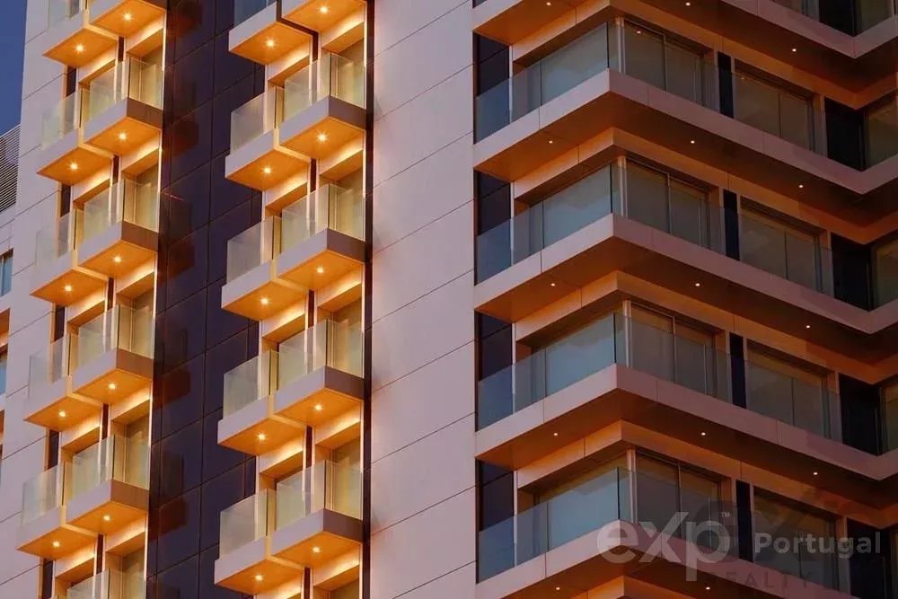 Fantástico apartamento T4 no edifício Sky Restelo