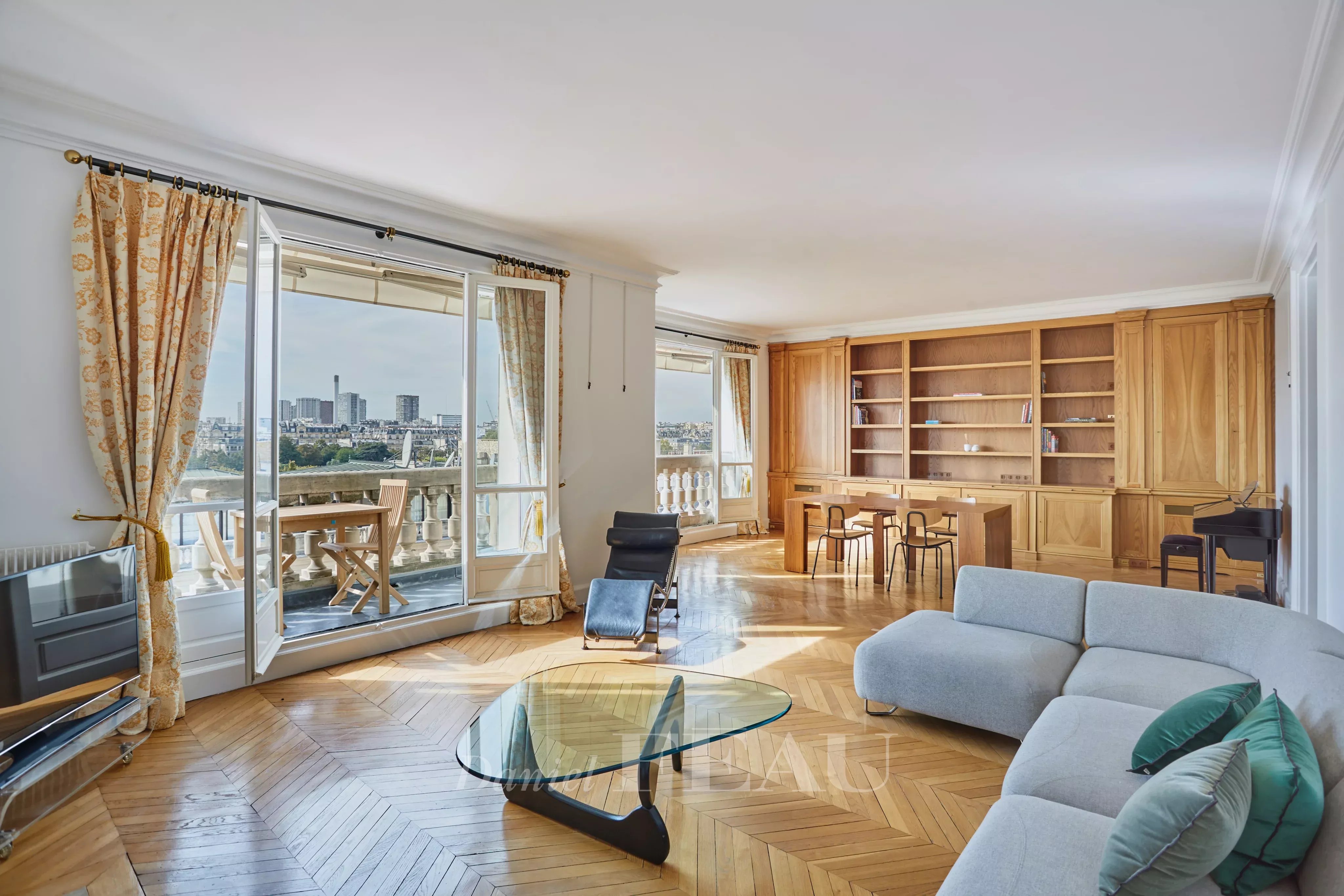 Paris 7th District – A magnificent furnished apartment