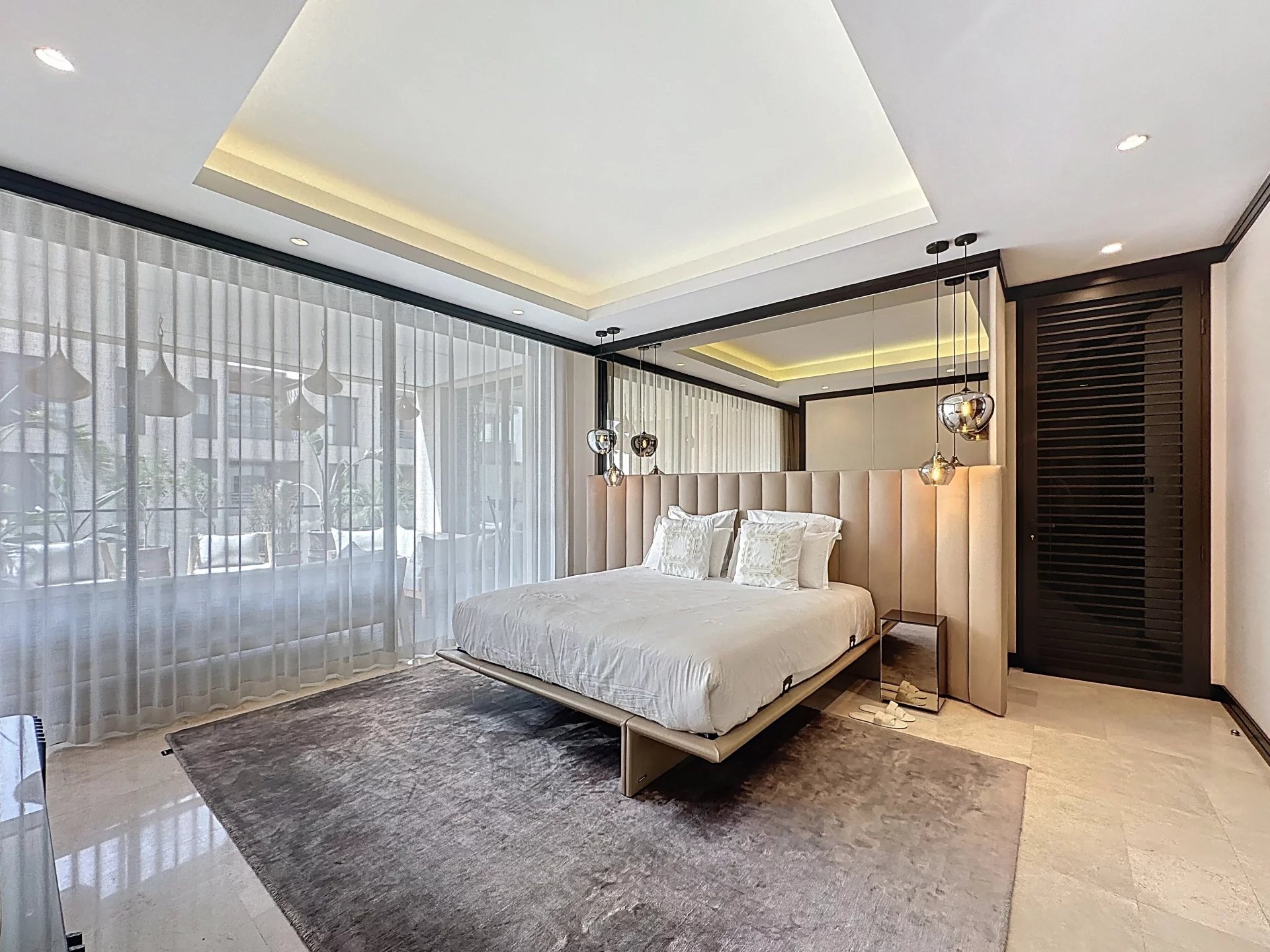 À VENDRE – RESIDENCE DE PRESTIGE : SUPERBE APPARTEMENT AU CŒUR DE L’HIVERNAGE