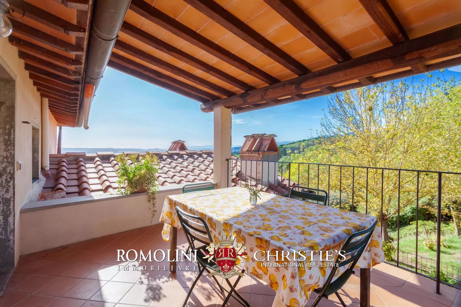 11 Bedroom Villa/Townhouse's Image 28