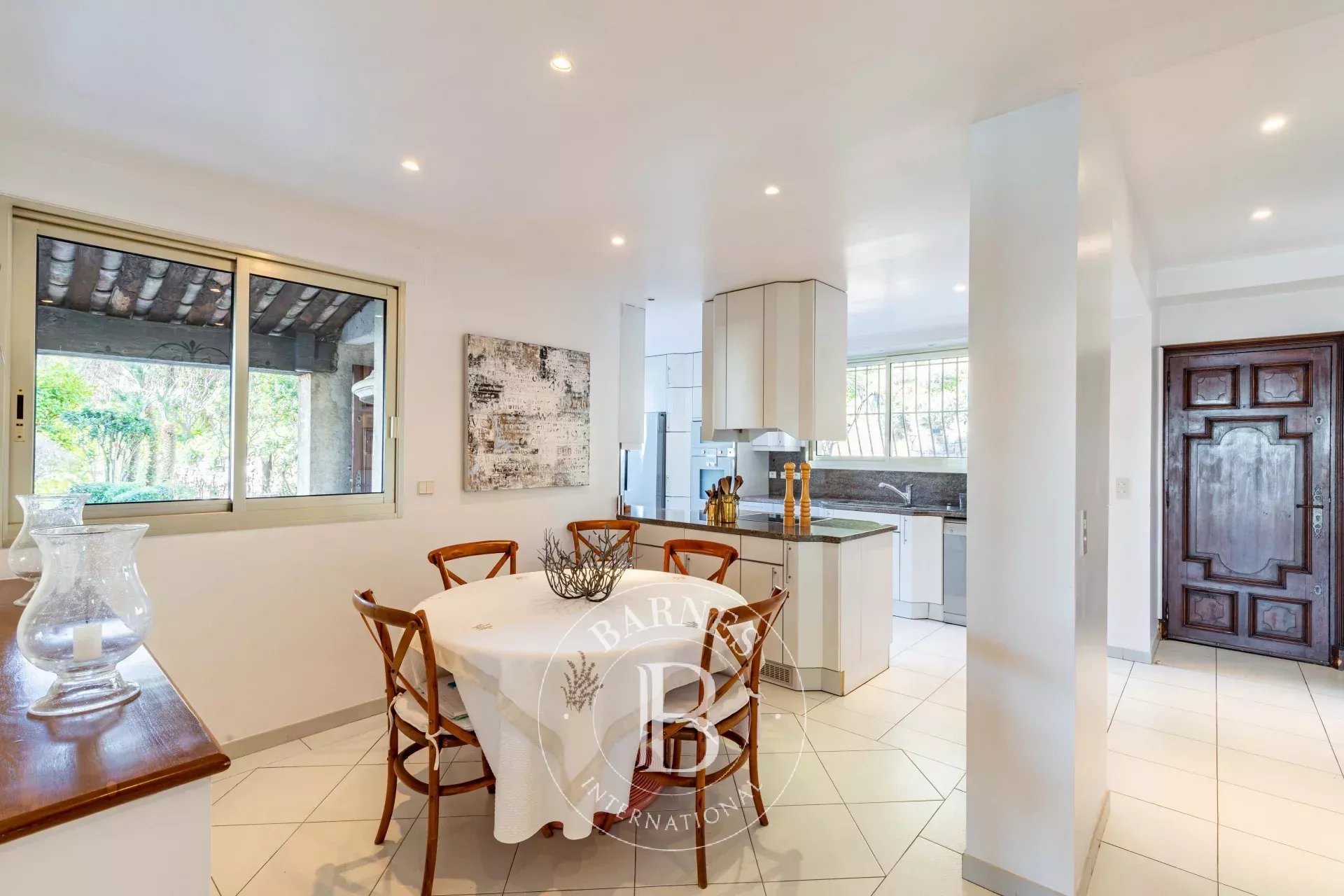 Exceptional Estate with Panoramic Sea View - picture 10 title=