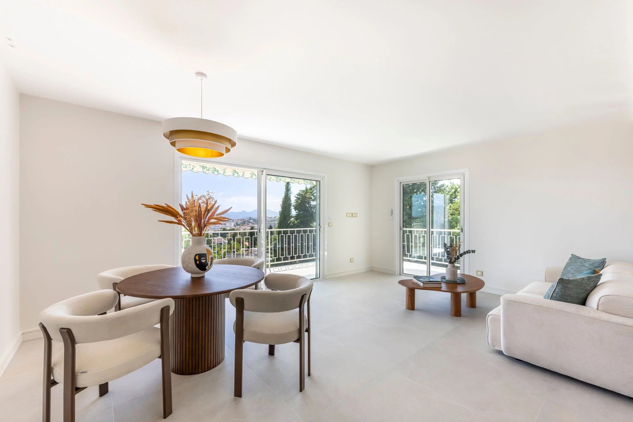  Image of Apartment - 2 Bedrooms for Sale in Alpes-Maritimes-Cannes-France, Image 19
