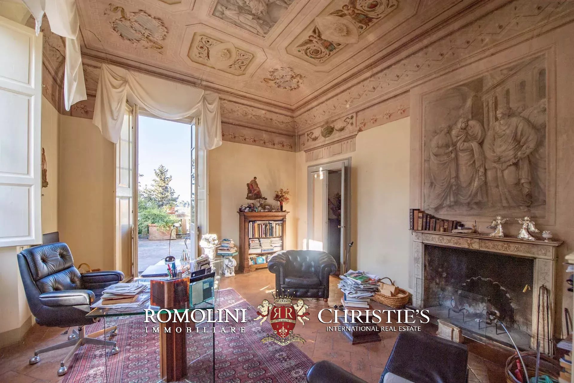 LUXURY PERIOD VILLA FOR SALE NEAR PISA, TUSCANY