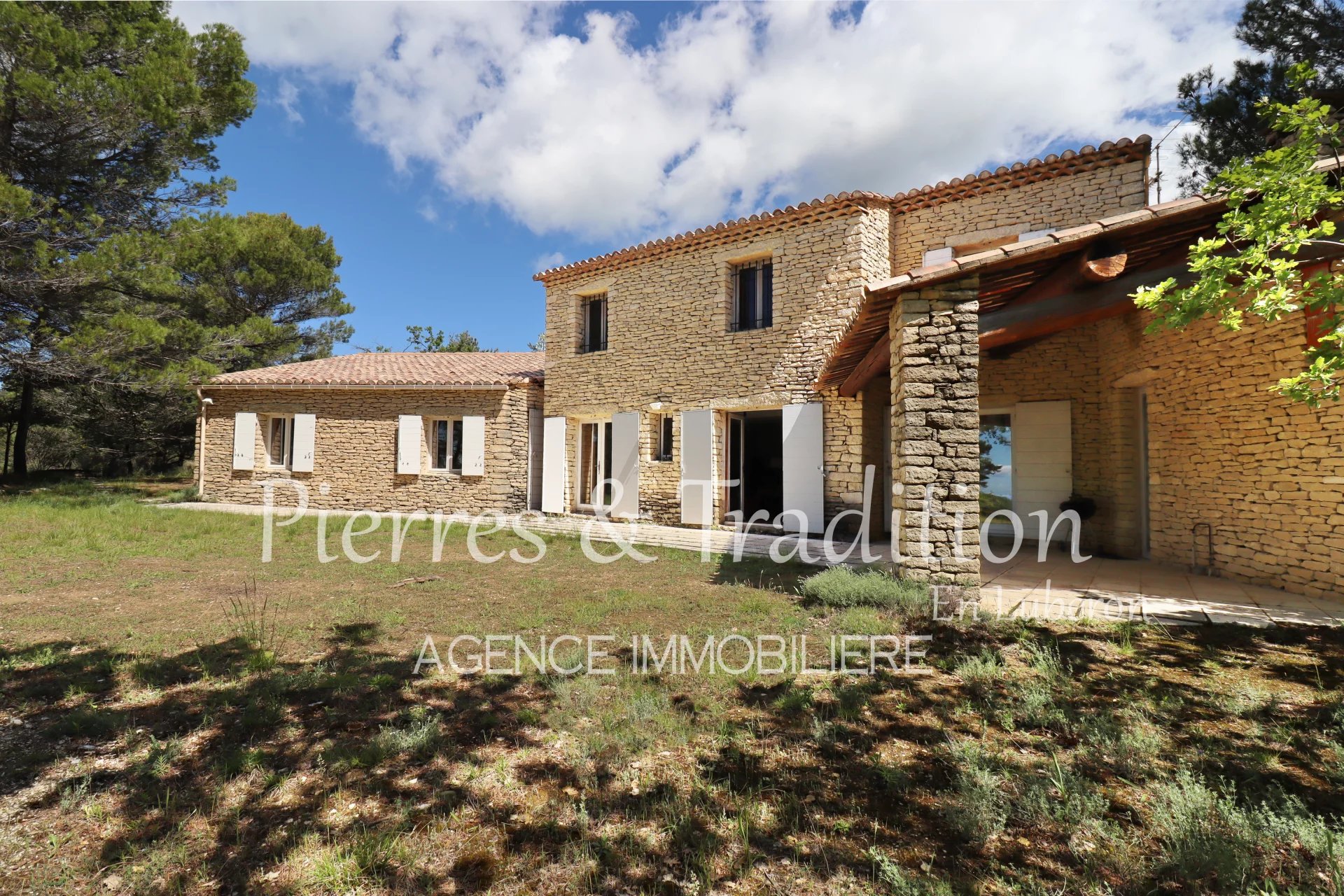 Agence immobilière de Pierres et Tradition en Luberon Apt