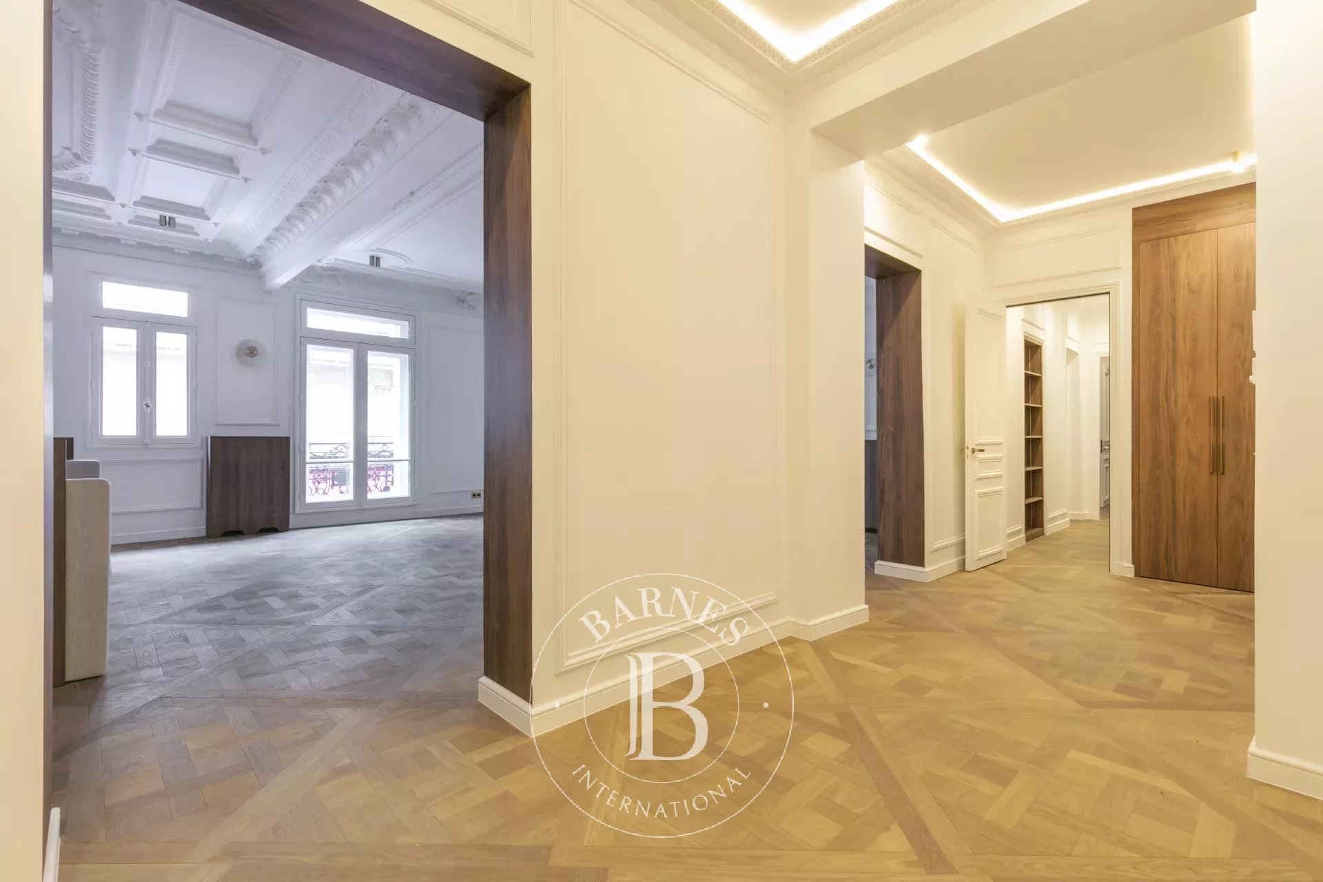 Daire Paris 8ème - picture 15