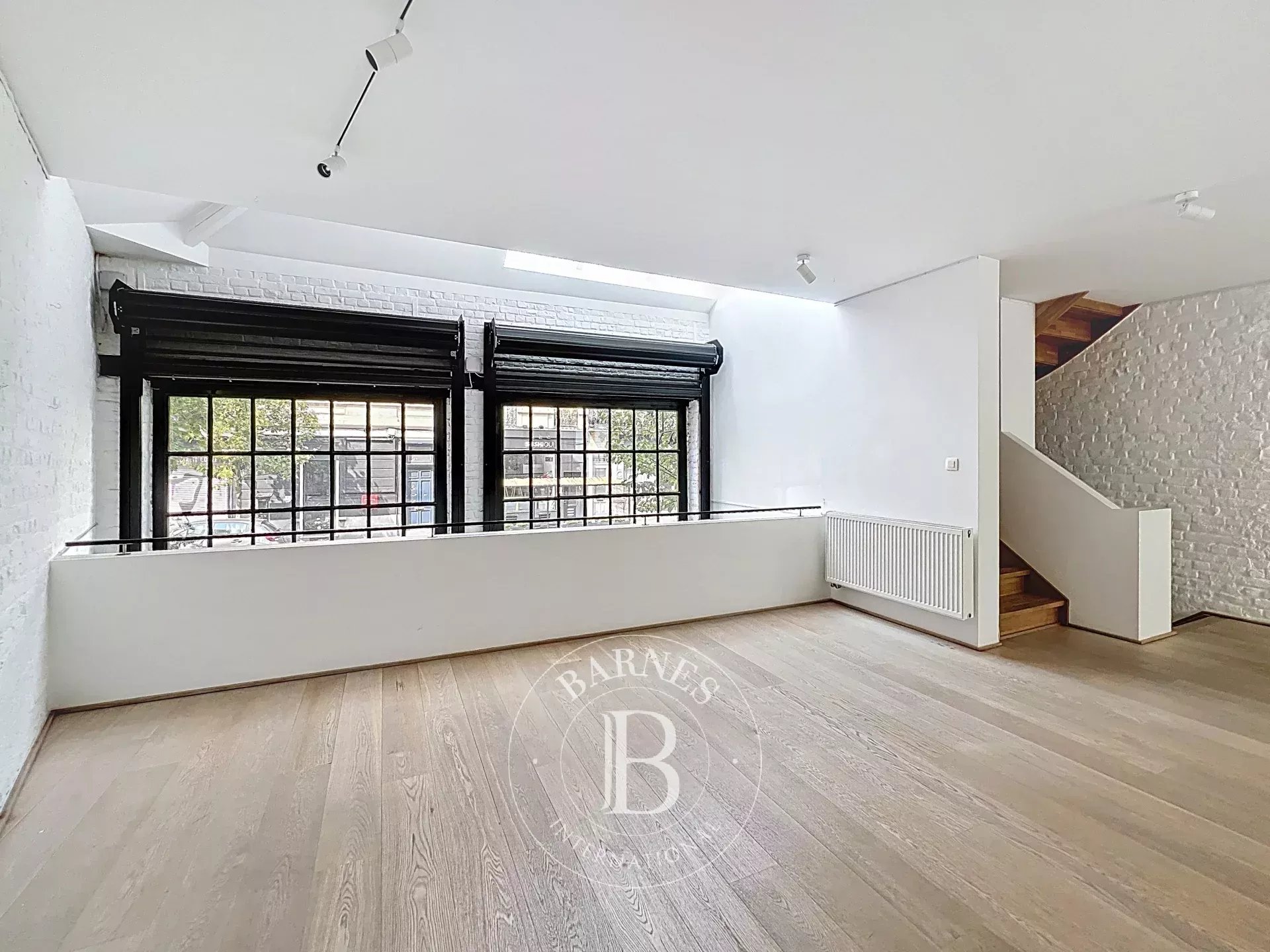 Place du Chatelain - Maison style loft à vendre