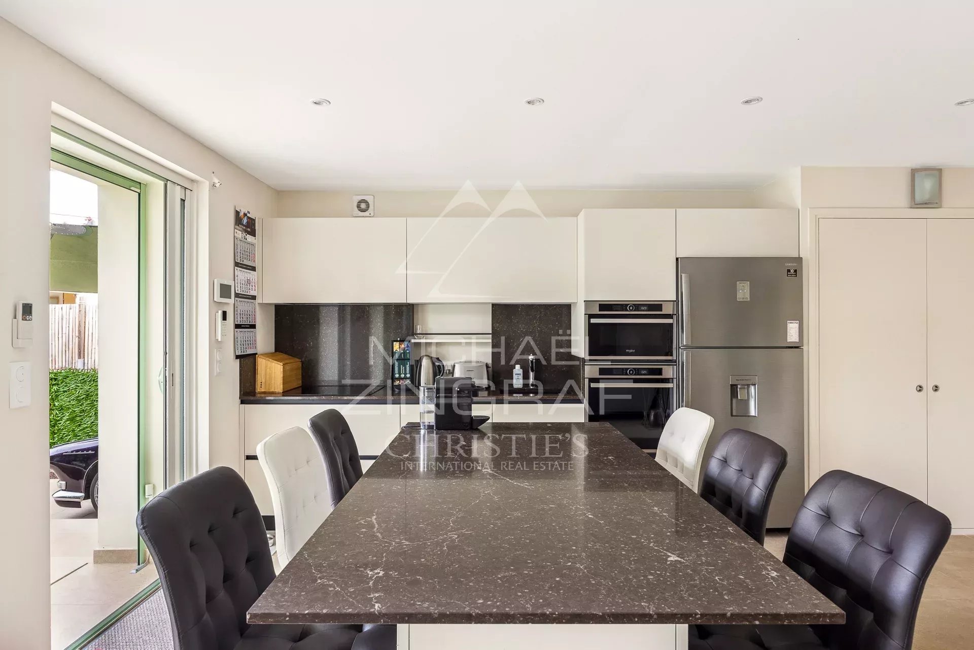 4 Bedroom Villa/Townhouse's Image 6