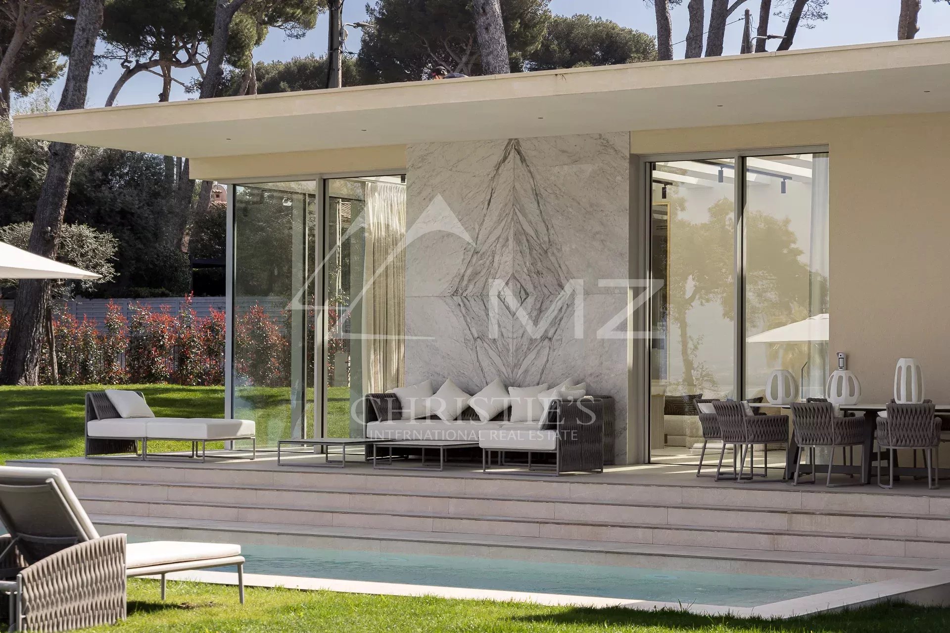 4 Bedroom Villa/Townhouse's Image 4