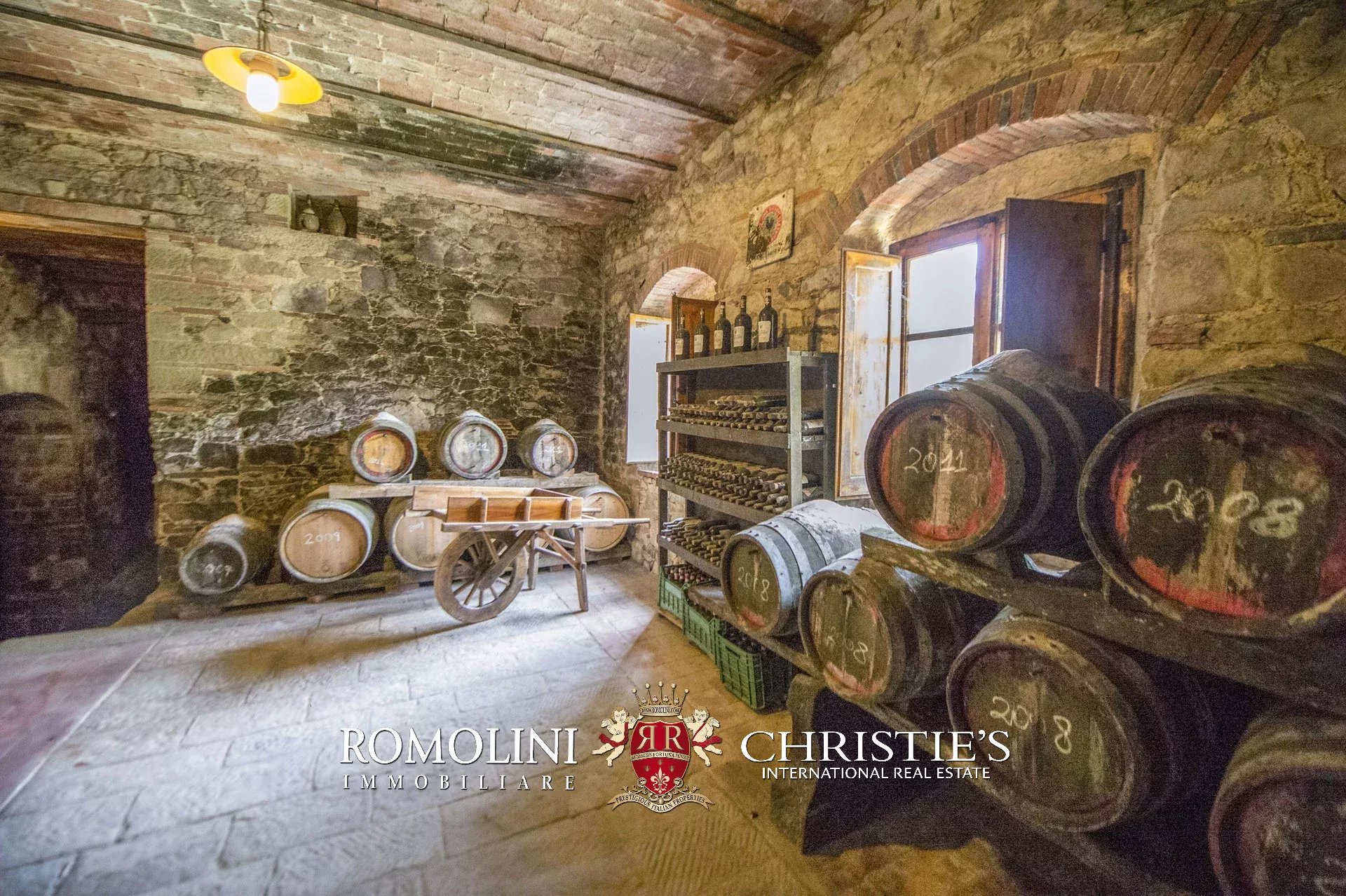 17 Bedroom Vineyard's Image 48